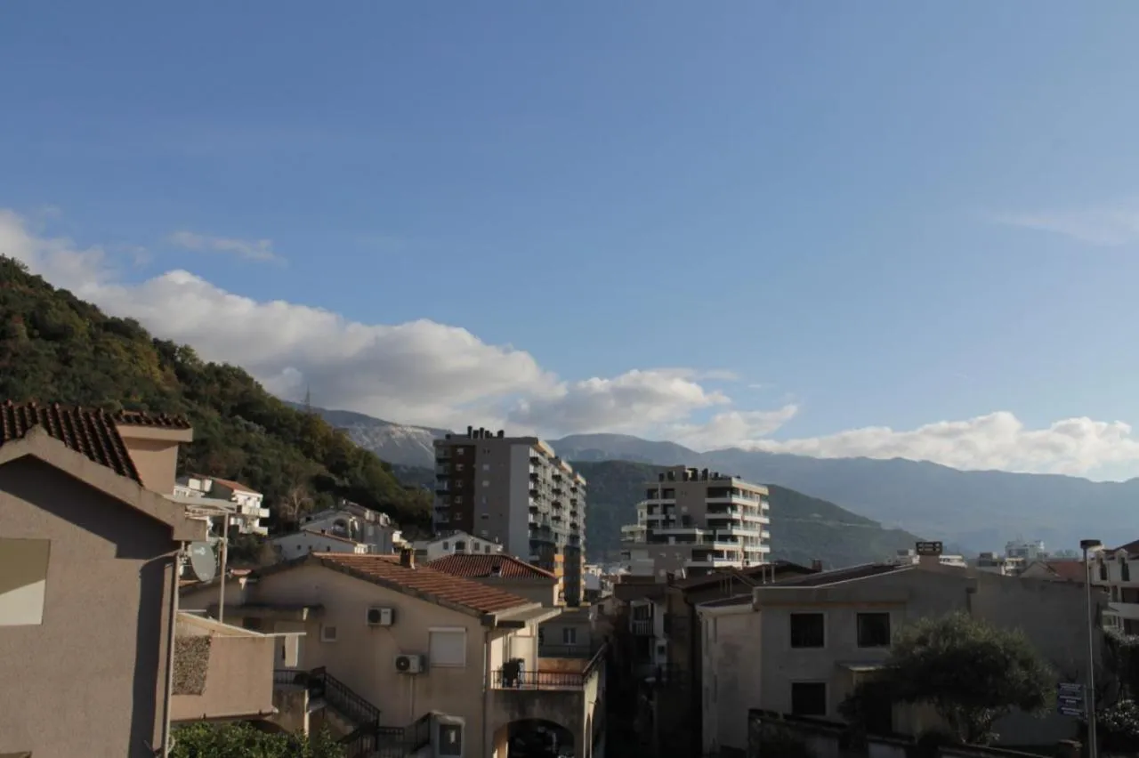 Property building in Apartman Bećir
