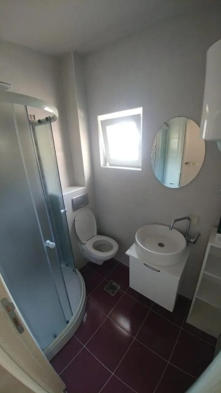 Shower in Apartman Bećir