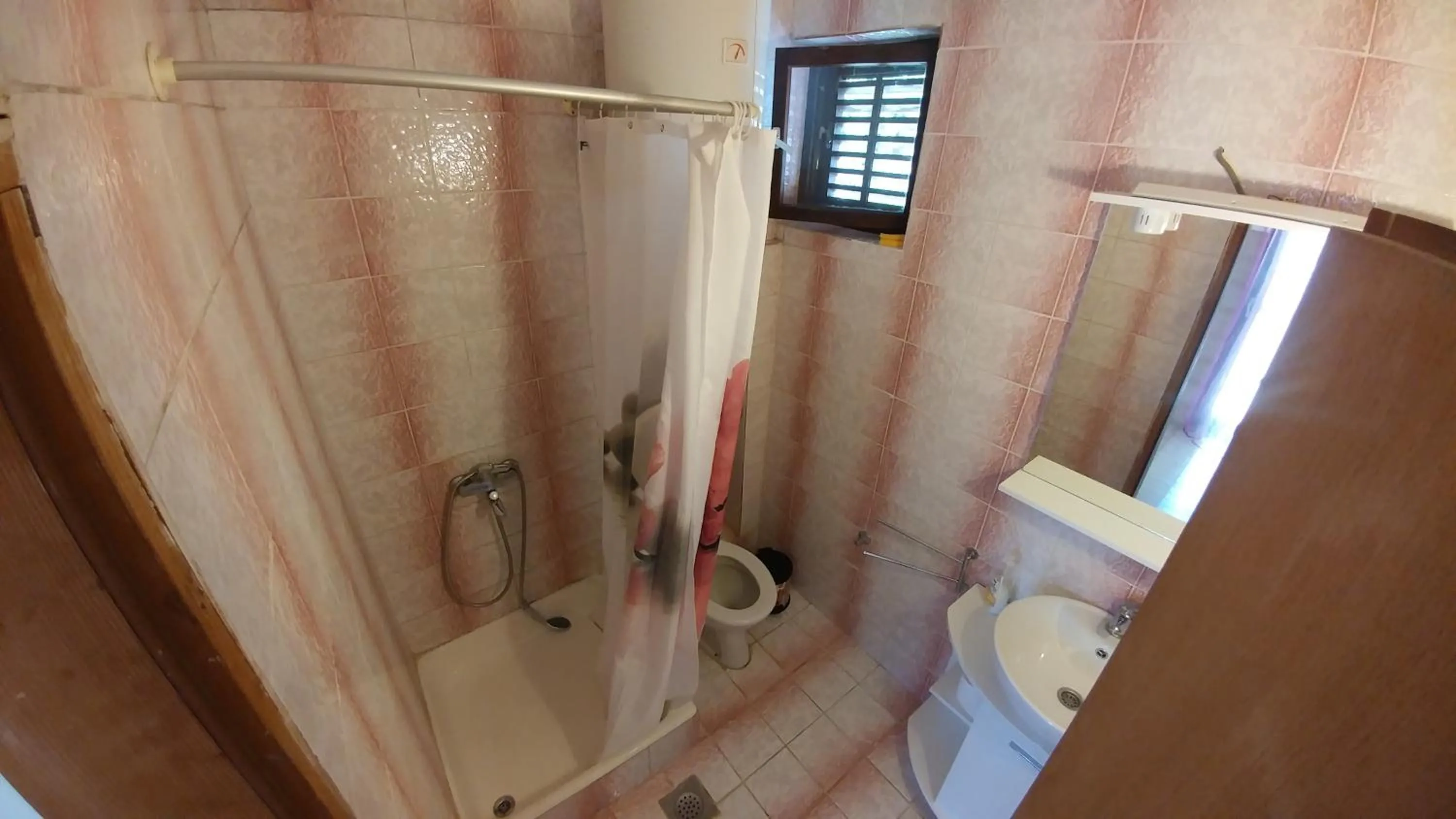 Shower in Apartman Bećir
