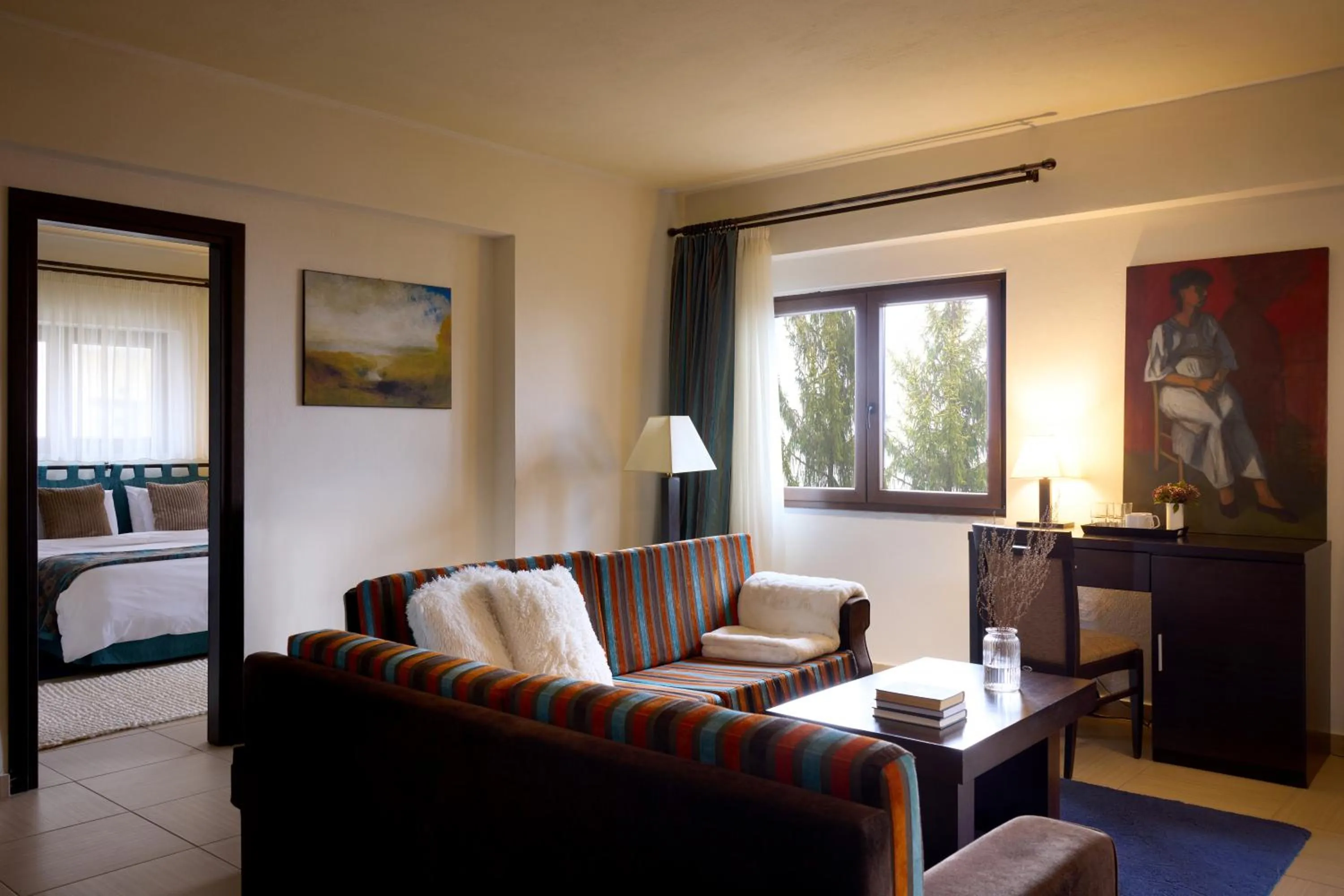 Living room, Bed in Domotel Neve Mountain Resort