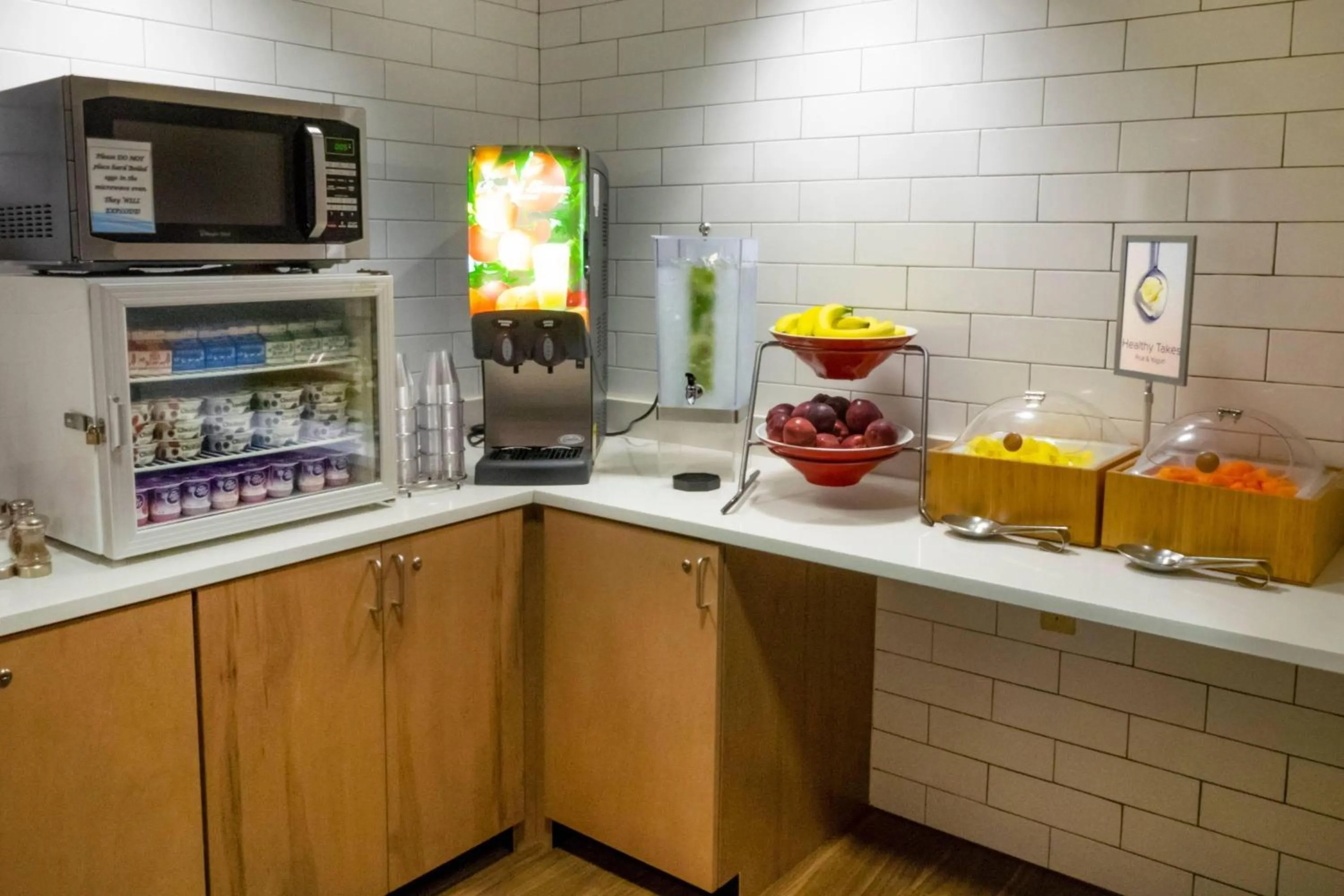 Breakfast in Fairfield Inn by Marriott Hazleton