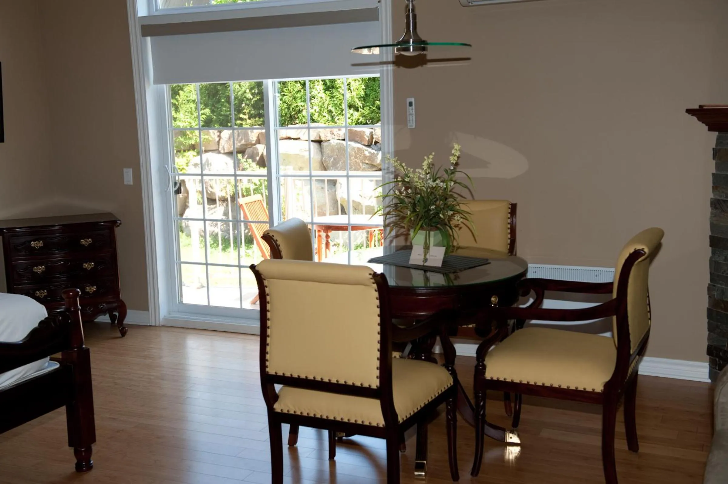 Dining Area in Hotel St-Sauveur
