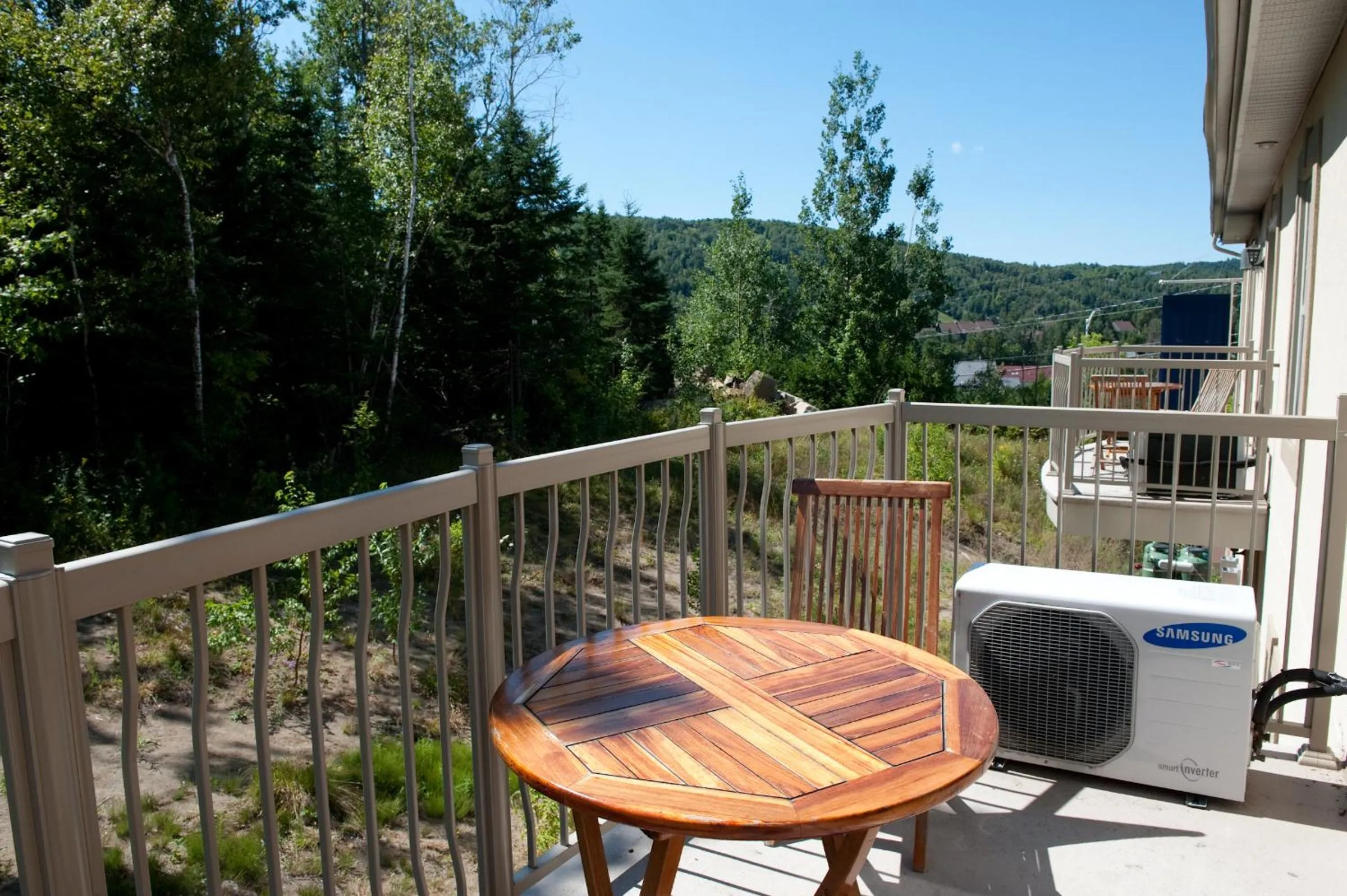 Patio, Balcony/Terrace in Hotel St-Sauveur