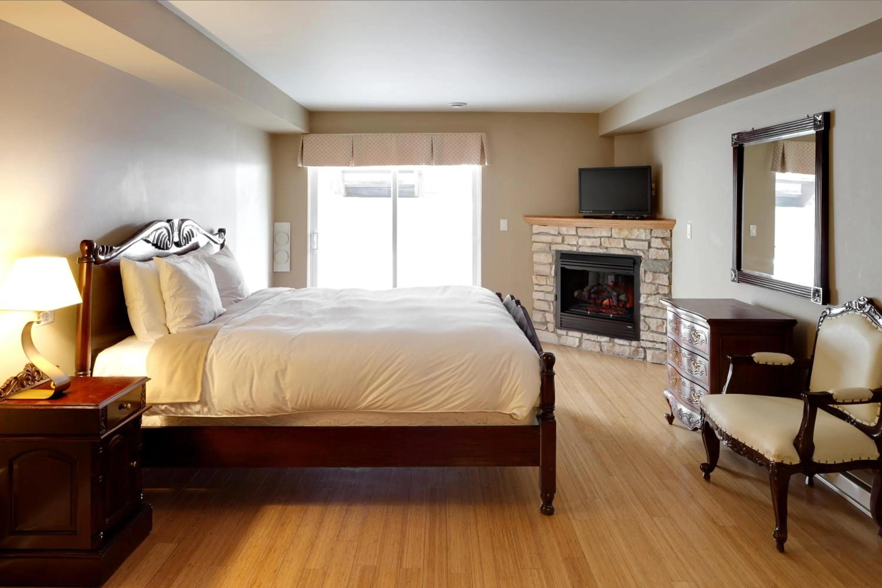 Bed in Hotel St-Sauveur