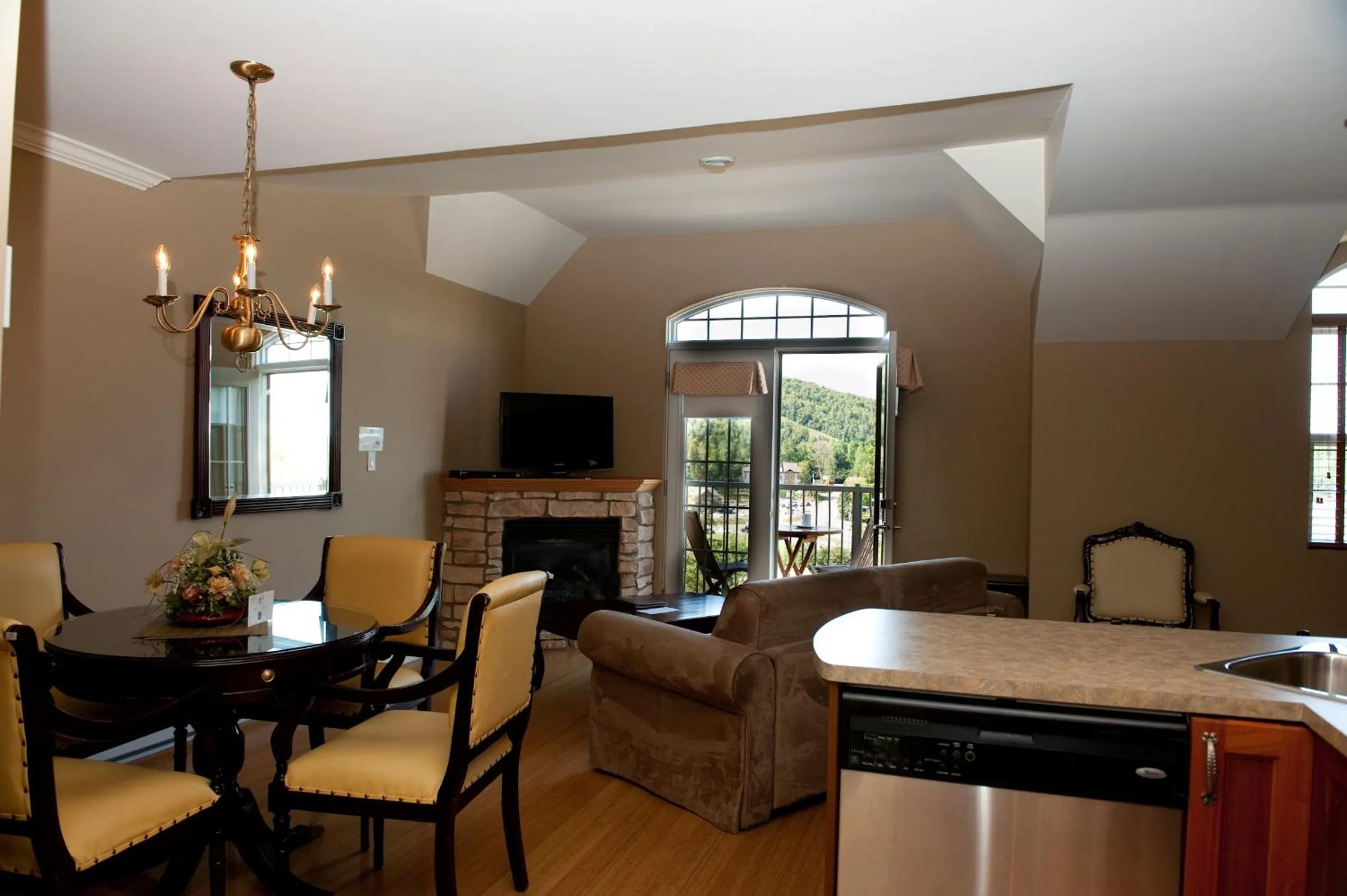 Living room, Dining Area in Hotel St-Sauveur