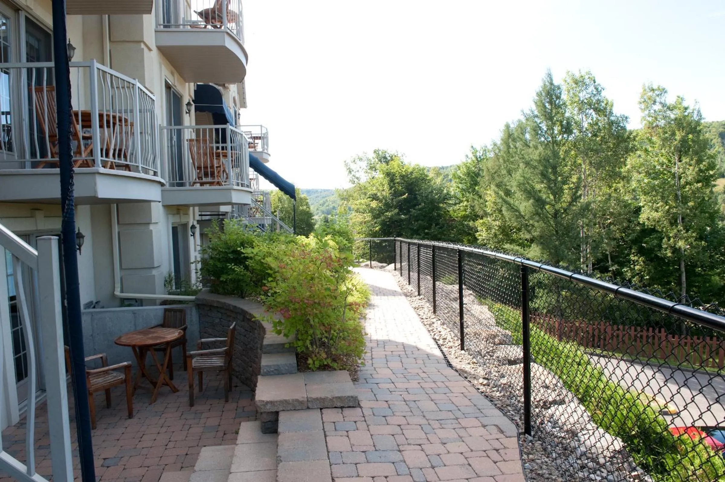 Facade/entrance, Balcony/Terrace in Hotel St-Sauveur