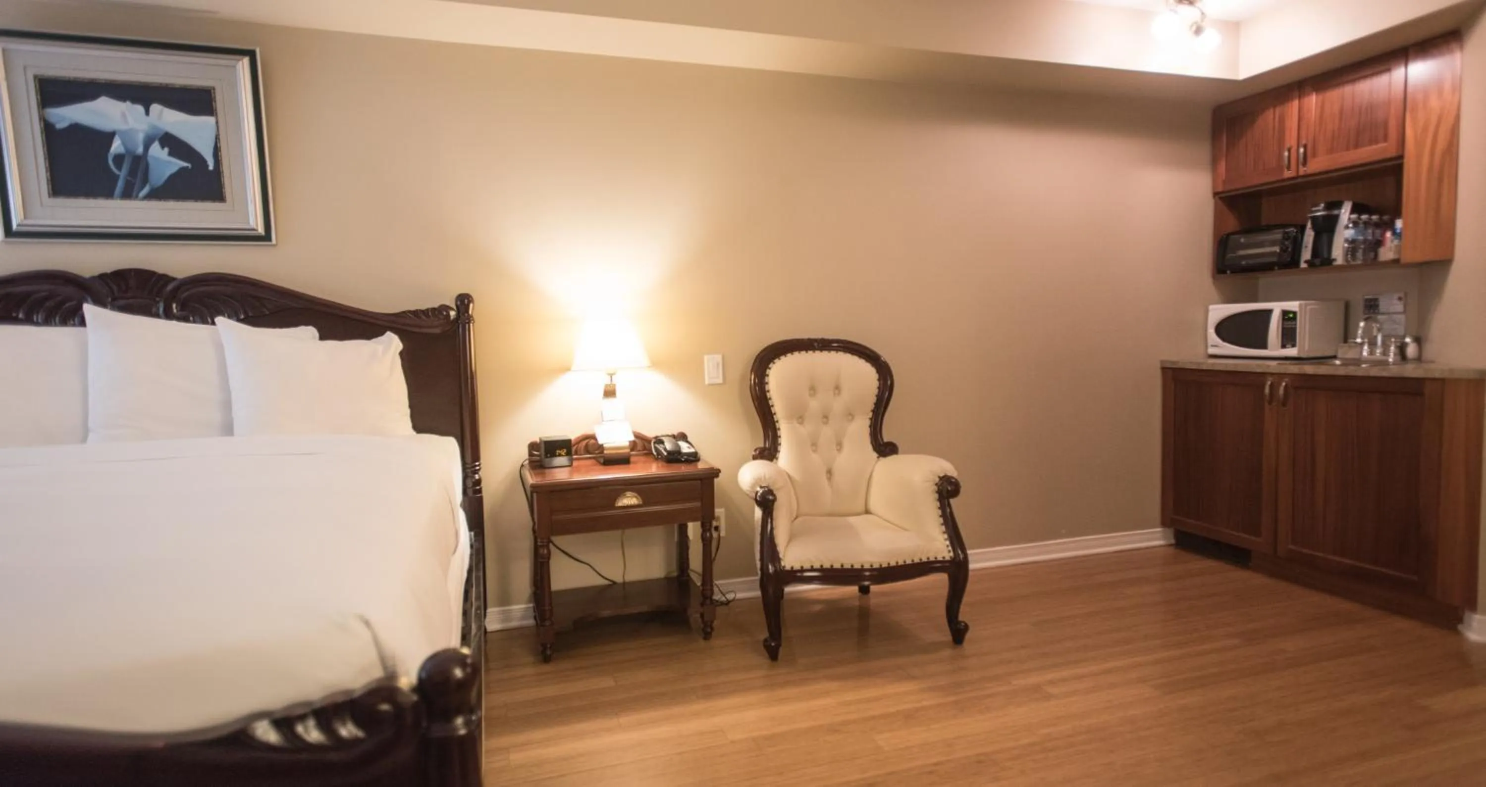 Coffee/tea facilities in Hotel St-Sauveur