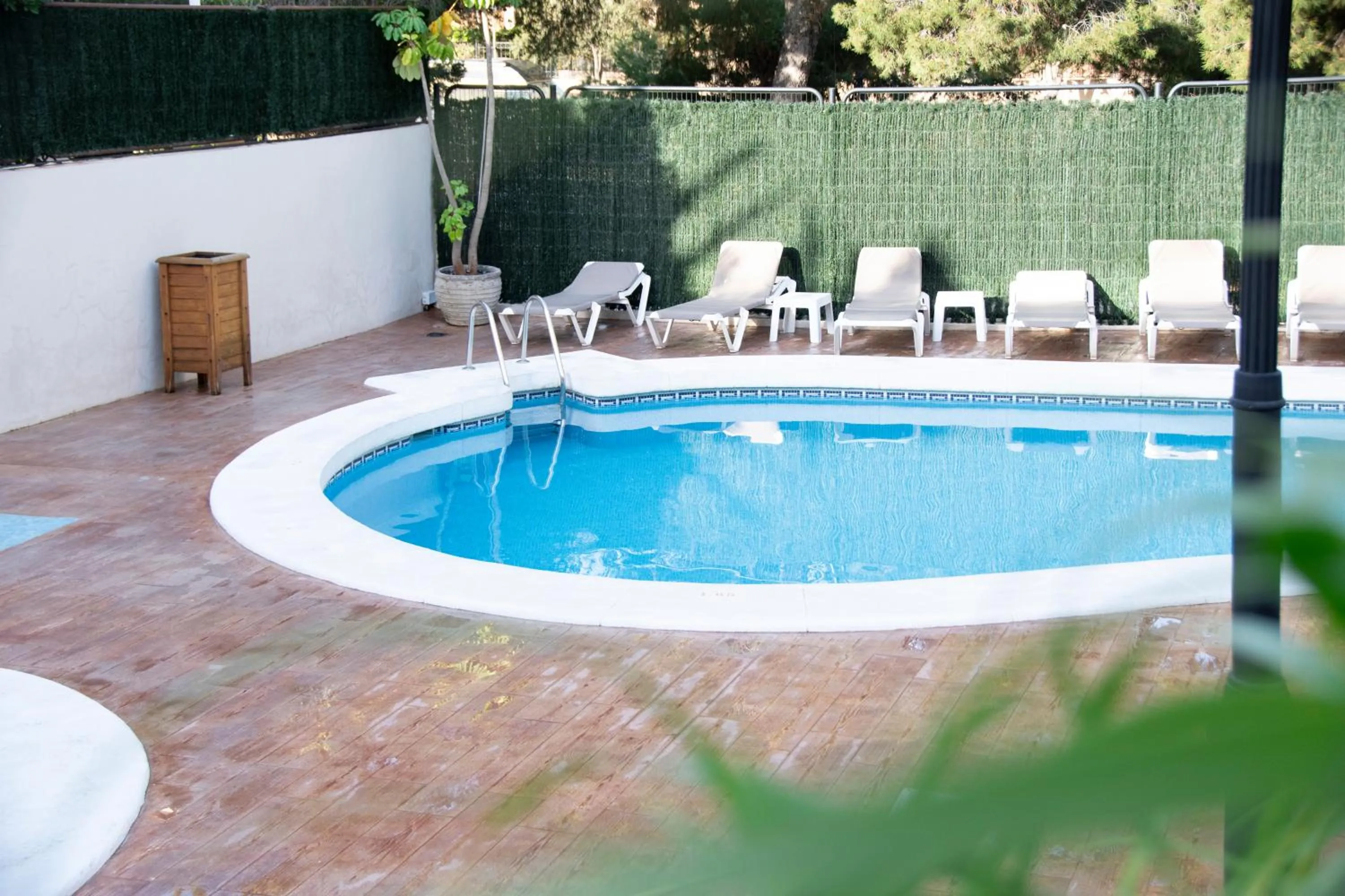 Swimming pool in Hotel Boutique Calas de Alicante