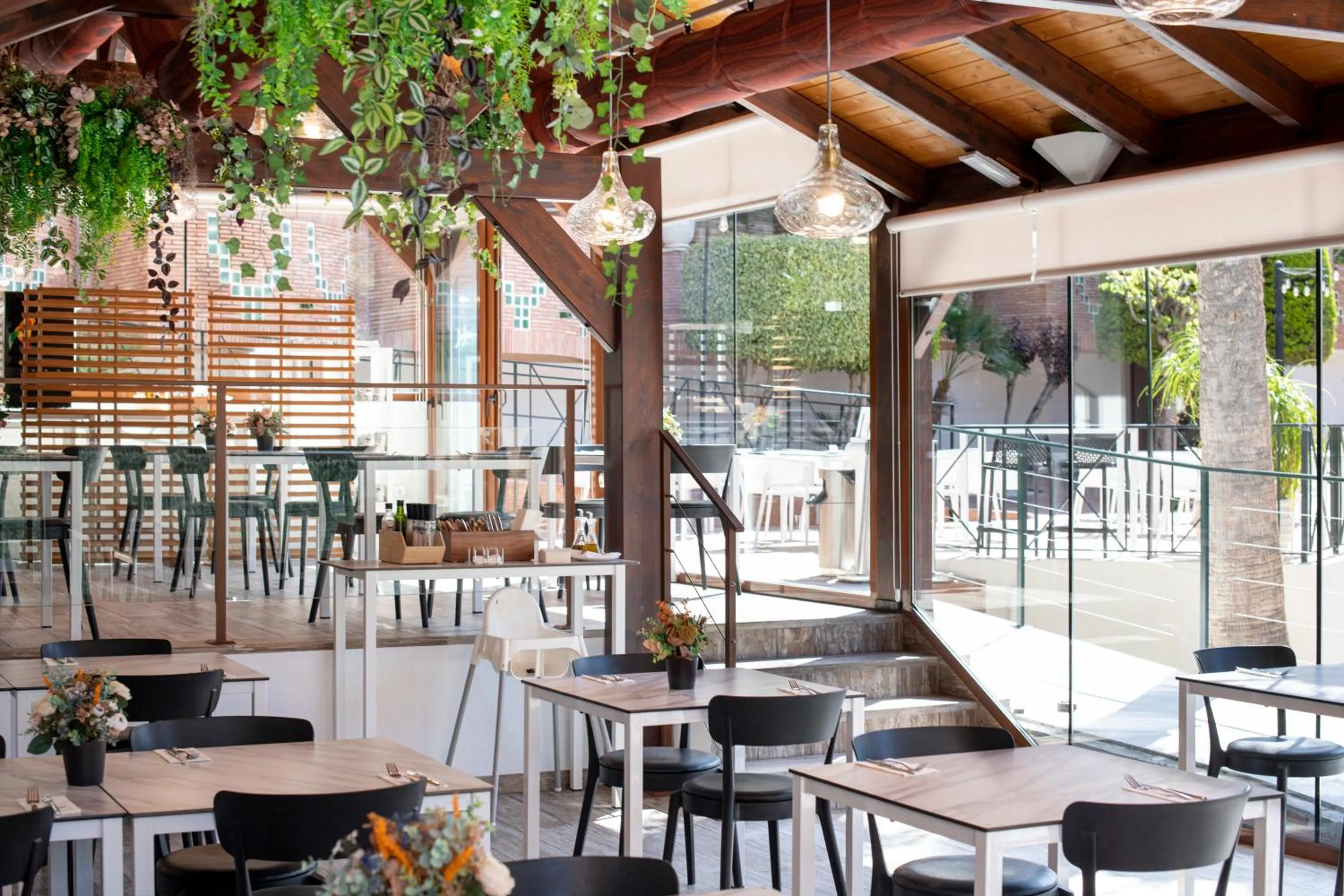 Restaurant/places to eat in Hotel Boutique Calas de Alicante