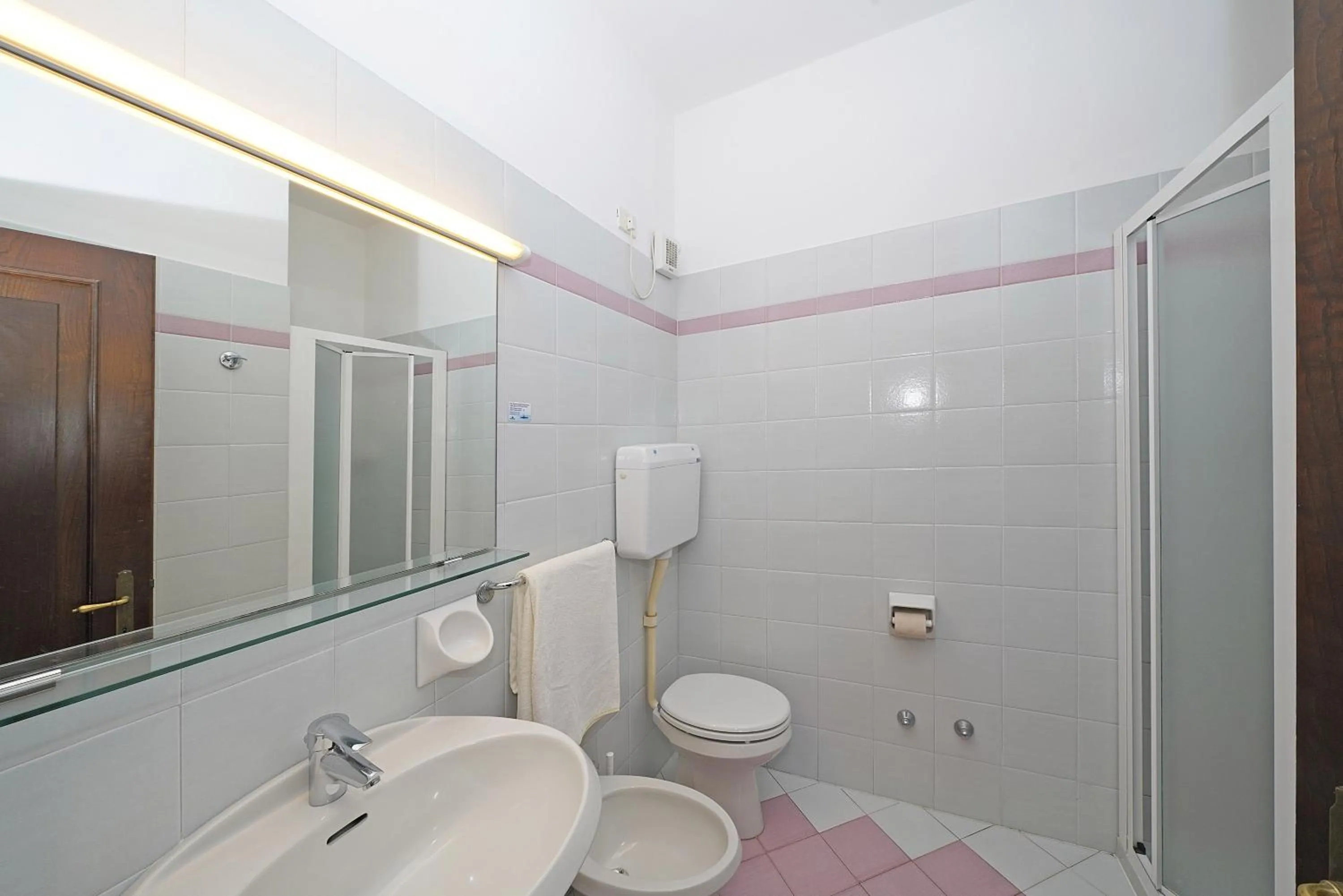 Toilet in Residence Arca