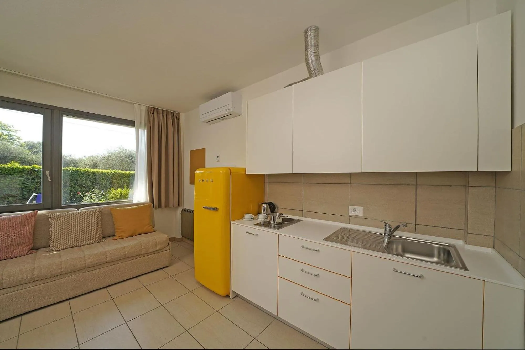 Dining area in Residence Arca