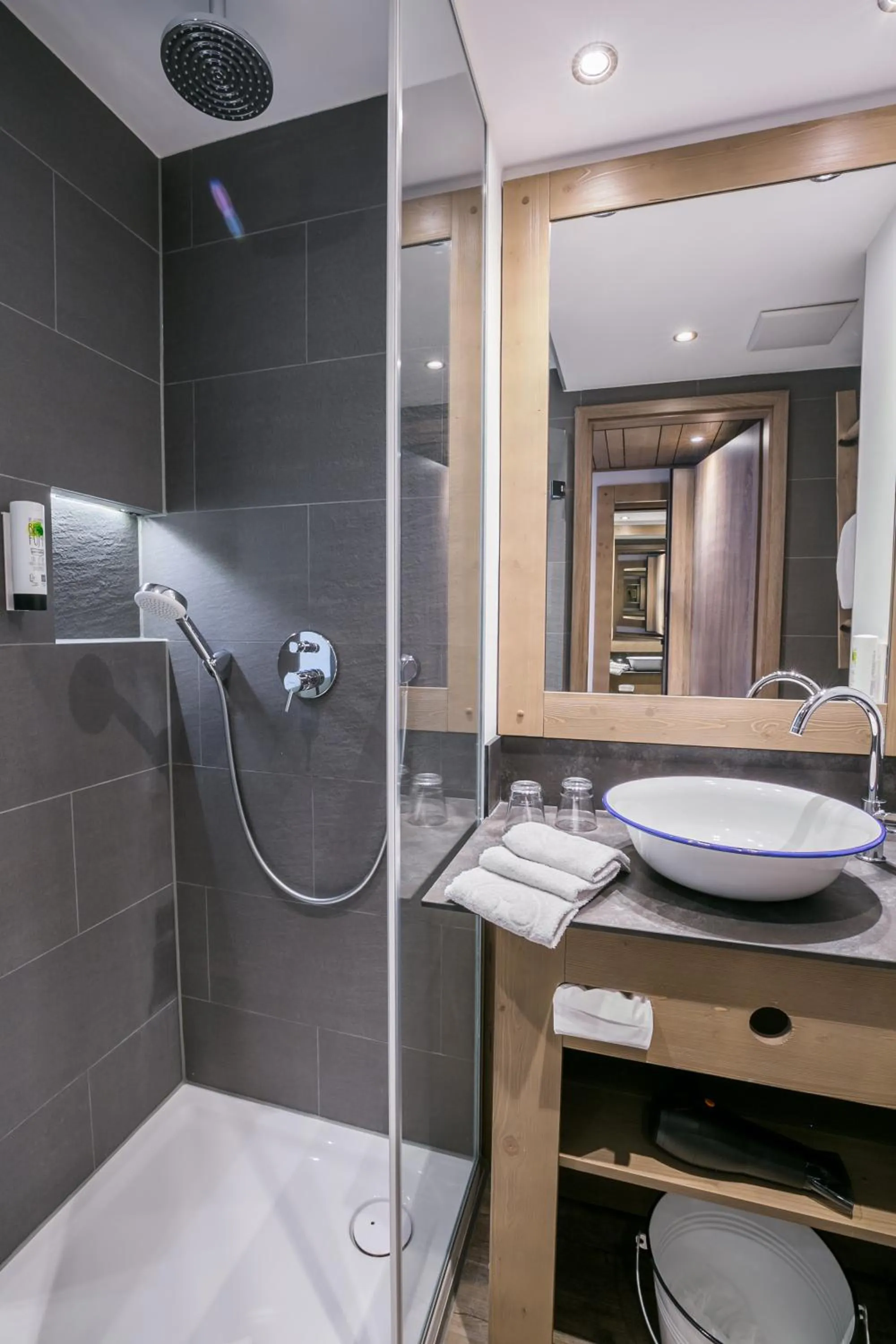 Bathroom in Cocoon Hauptbahnhof