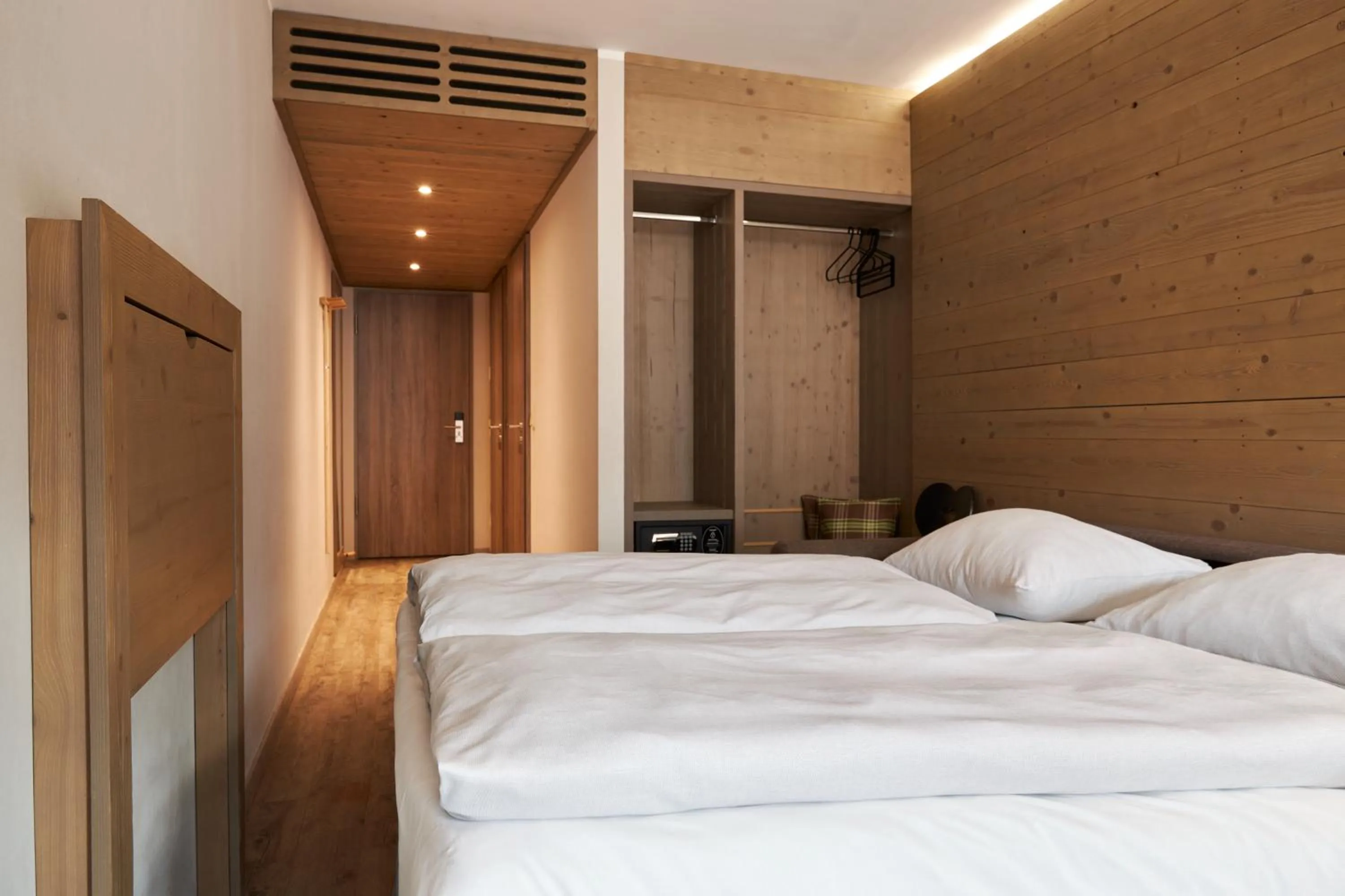 Photo of the whole room, Bed in Cocoon Hauptbahnhof