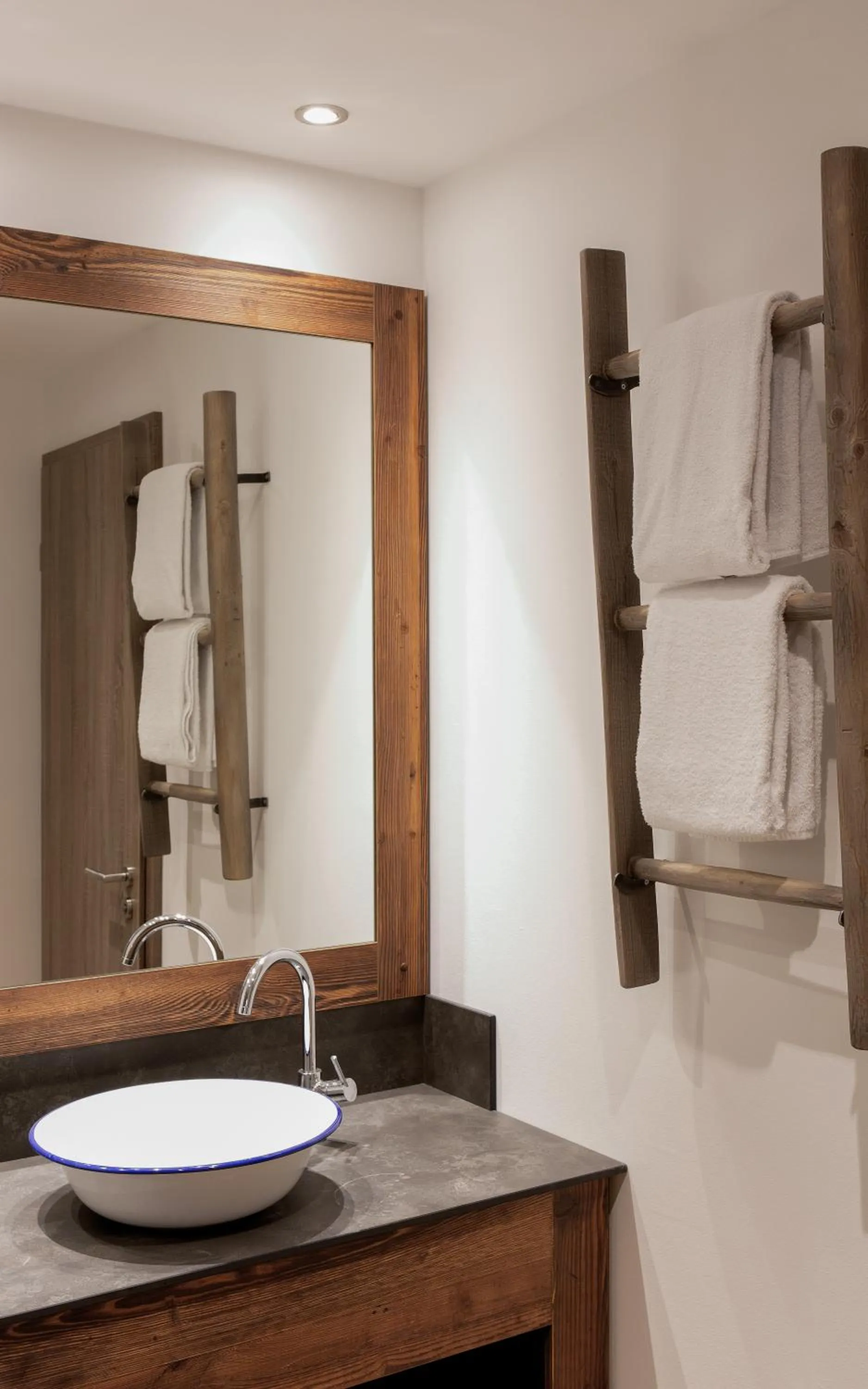 Bathroom in Cocoon Hauptbahnhof