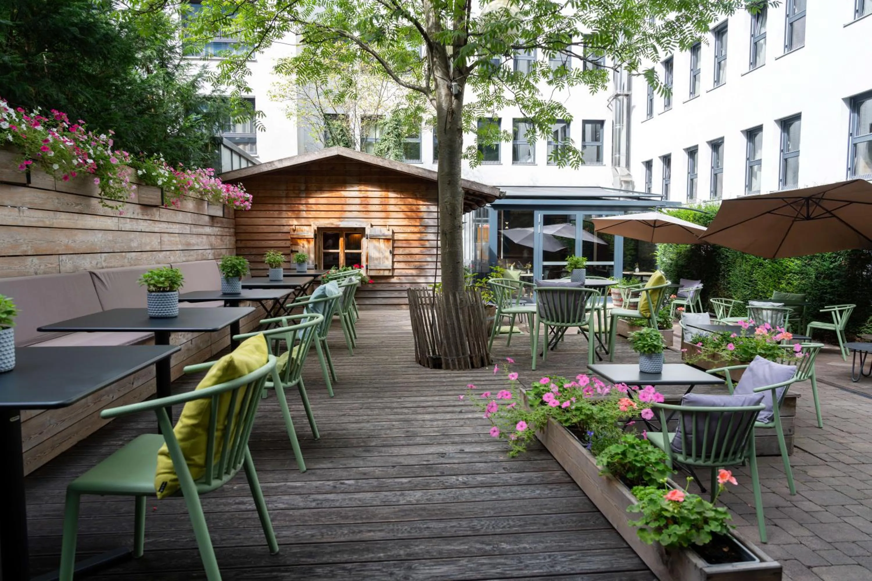 Garden in Cocoon Hauptbahnhof
