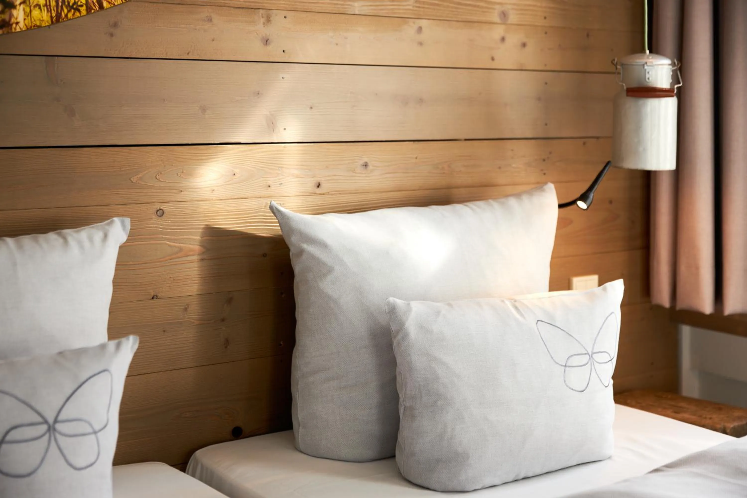 Decorative detail, Bed in Cocoon Hauptbahnhof