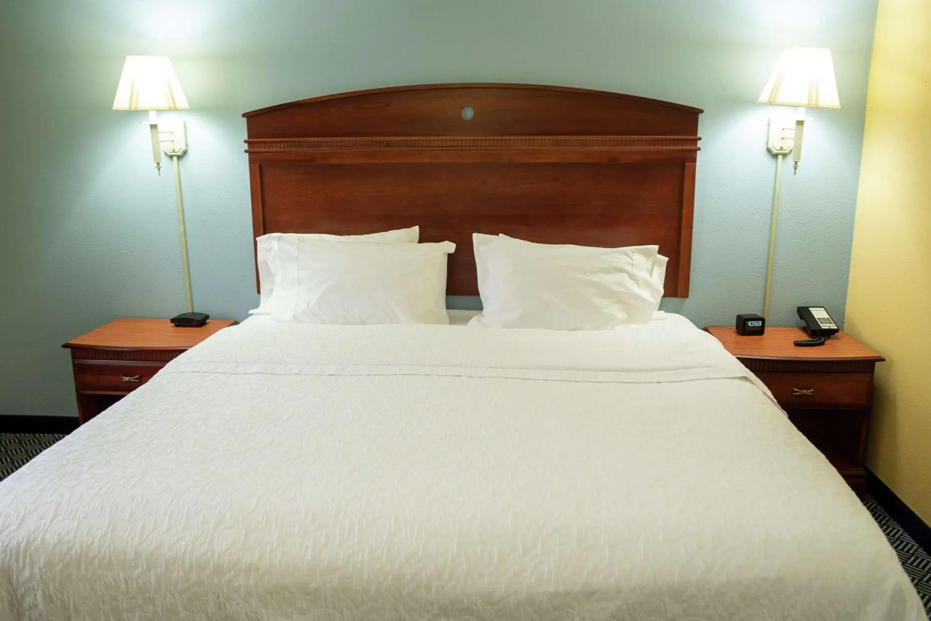 King Room with King Bed - Non-Smoking in Hampton Inn Lebanon King Room with King Bed - Non-Smoking in Hampton Inn Lebanon