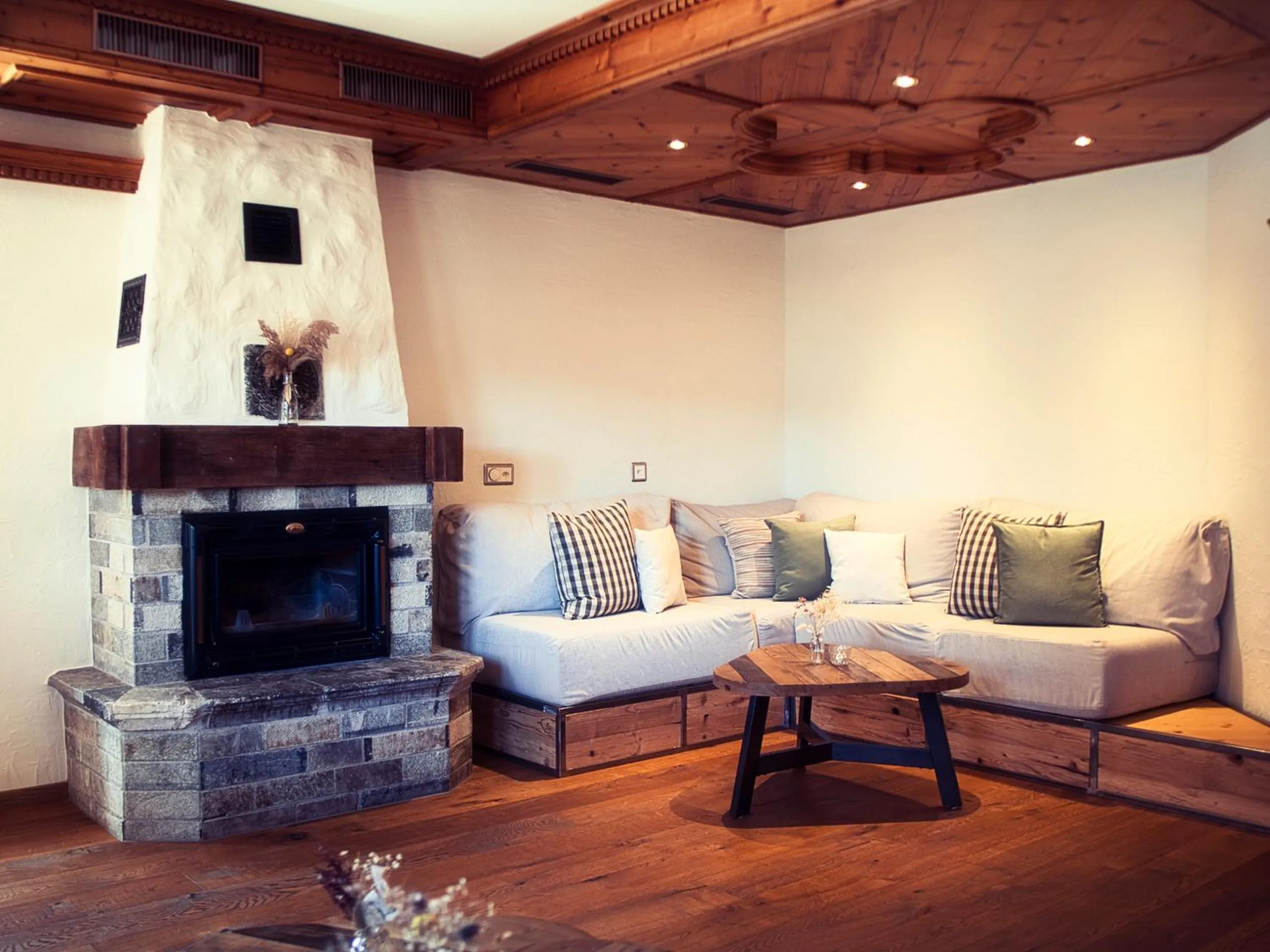 Seating area in Boutique Hotel La Cabane
