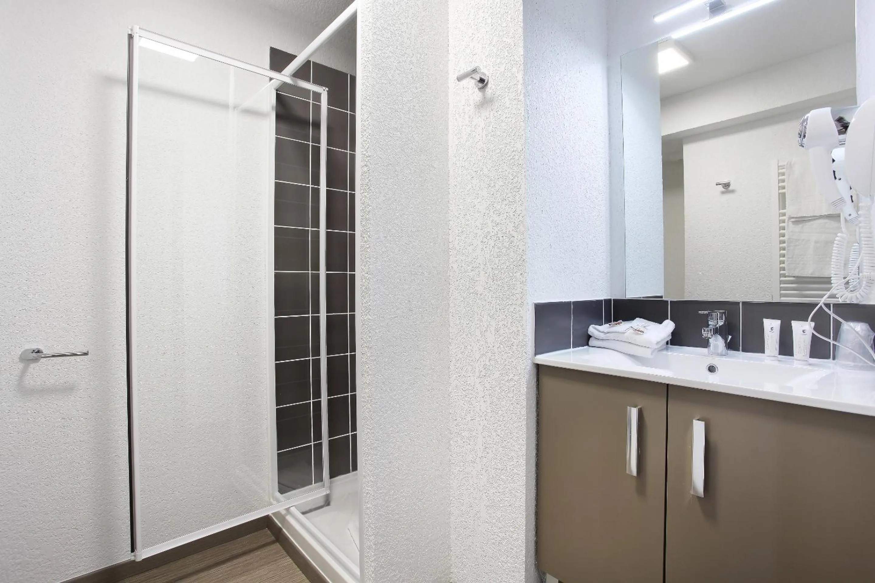 Bathroom in Appart Hotel Odalys City Marseille Le Dôme