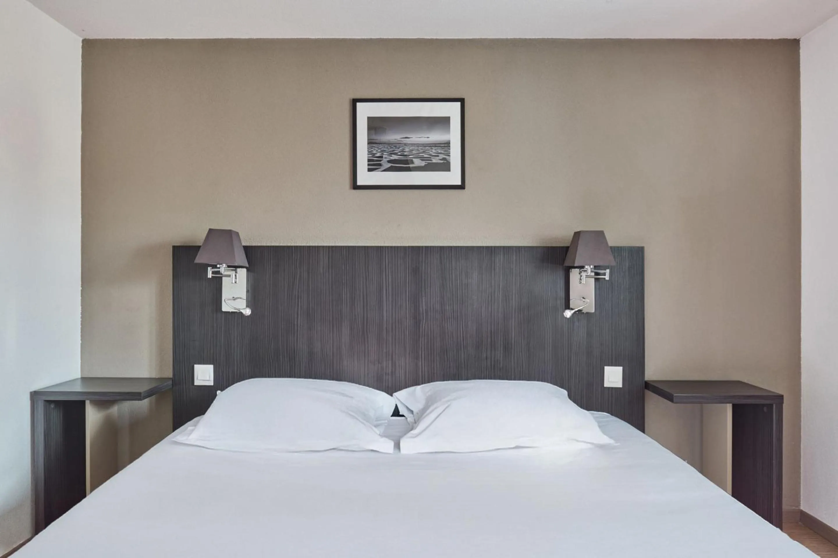 Bed in Appart Hotel Odalys City Marseille Le Dôme