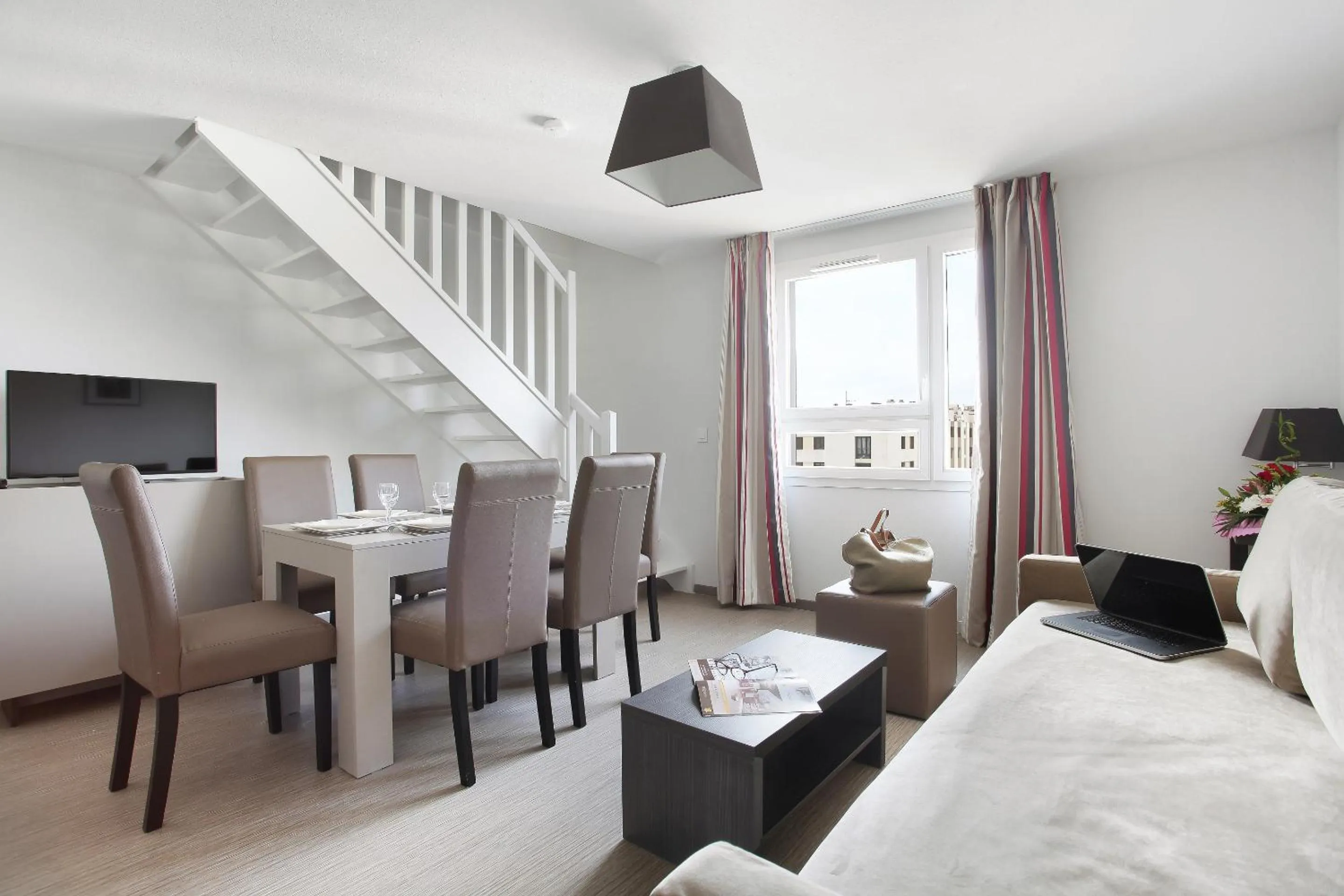 Living room in Appart Hotel Odalys City Marseille Le Dôme