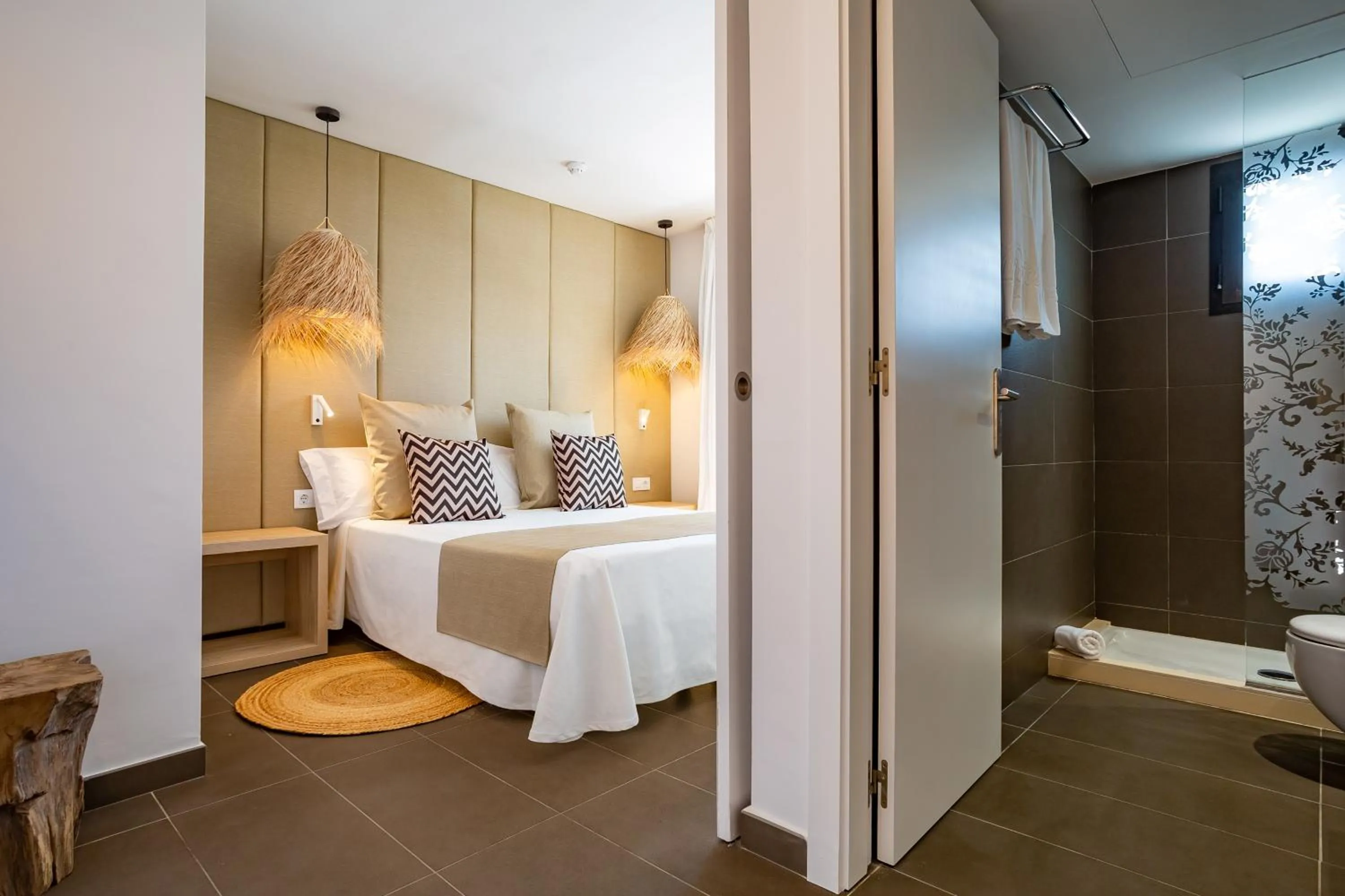 Bathroom, Bed in Migjorn Ibiza Suites & Spa