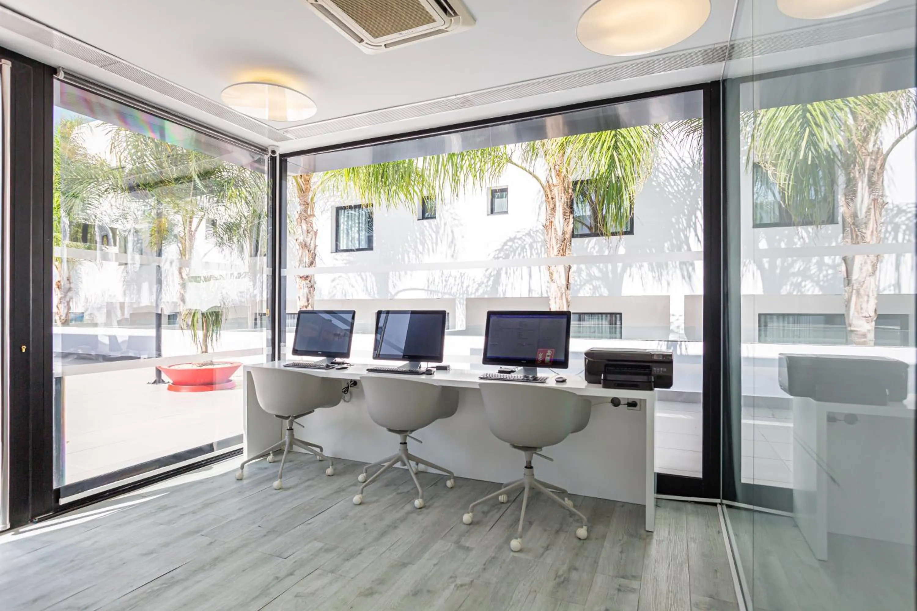 Business facilities in Migjorn Ibiza Suites & Spa