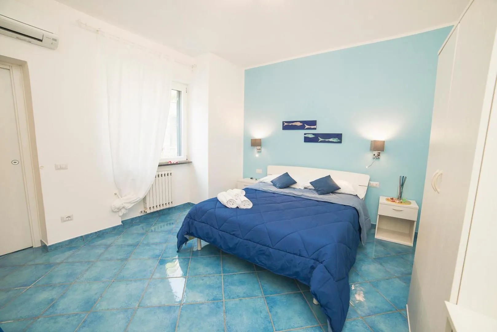 Bed in Aquarius Maiori B&B