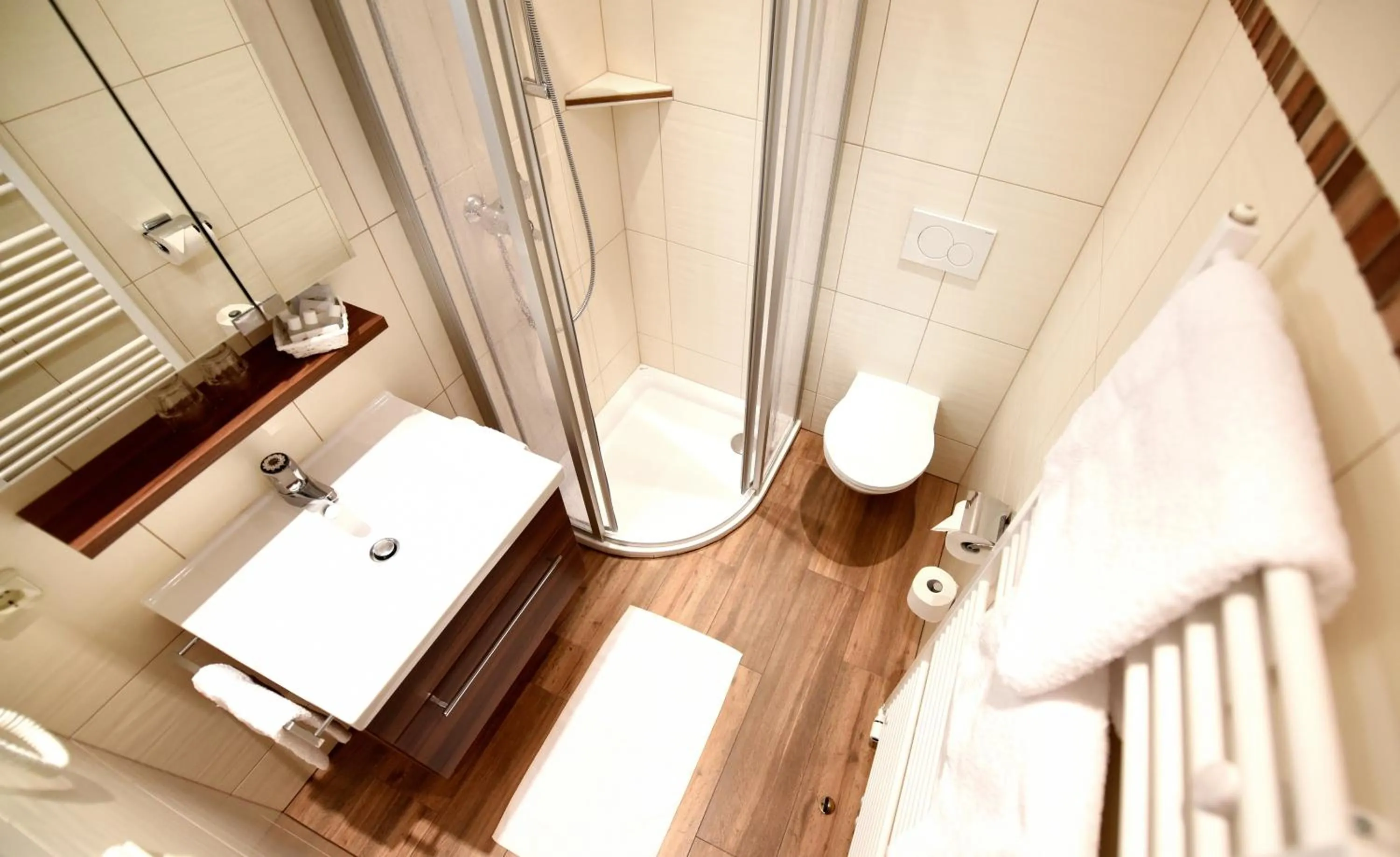 Bathroom in Aparthotel Garni Monte