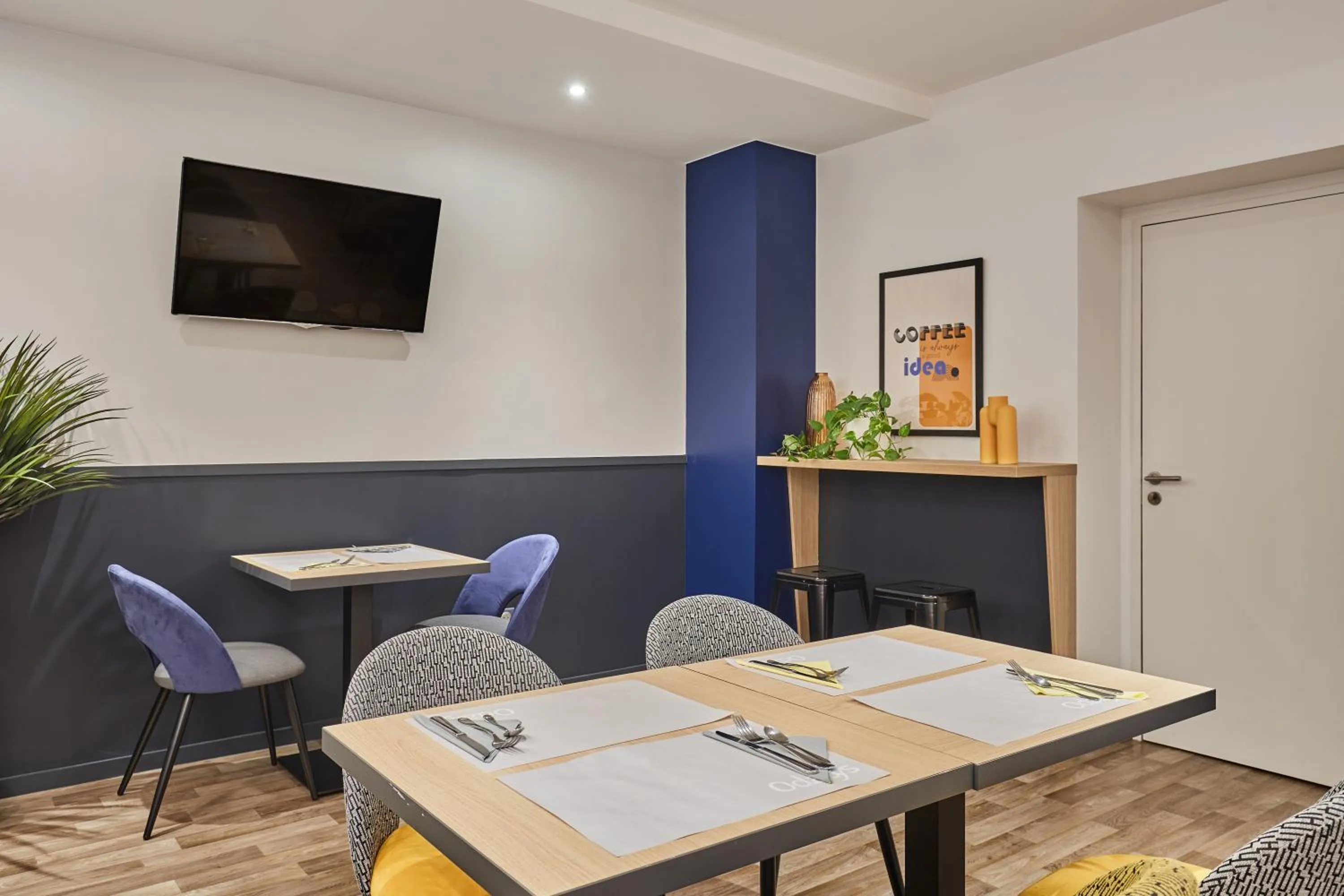 Breakfast in Appart Hotel Odalys City Paris Levallois