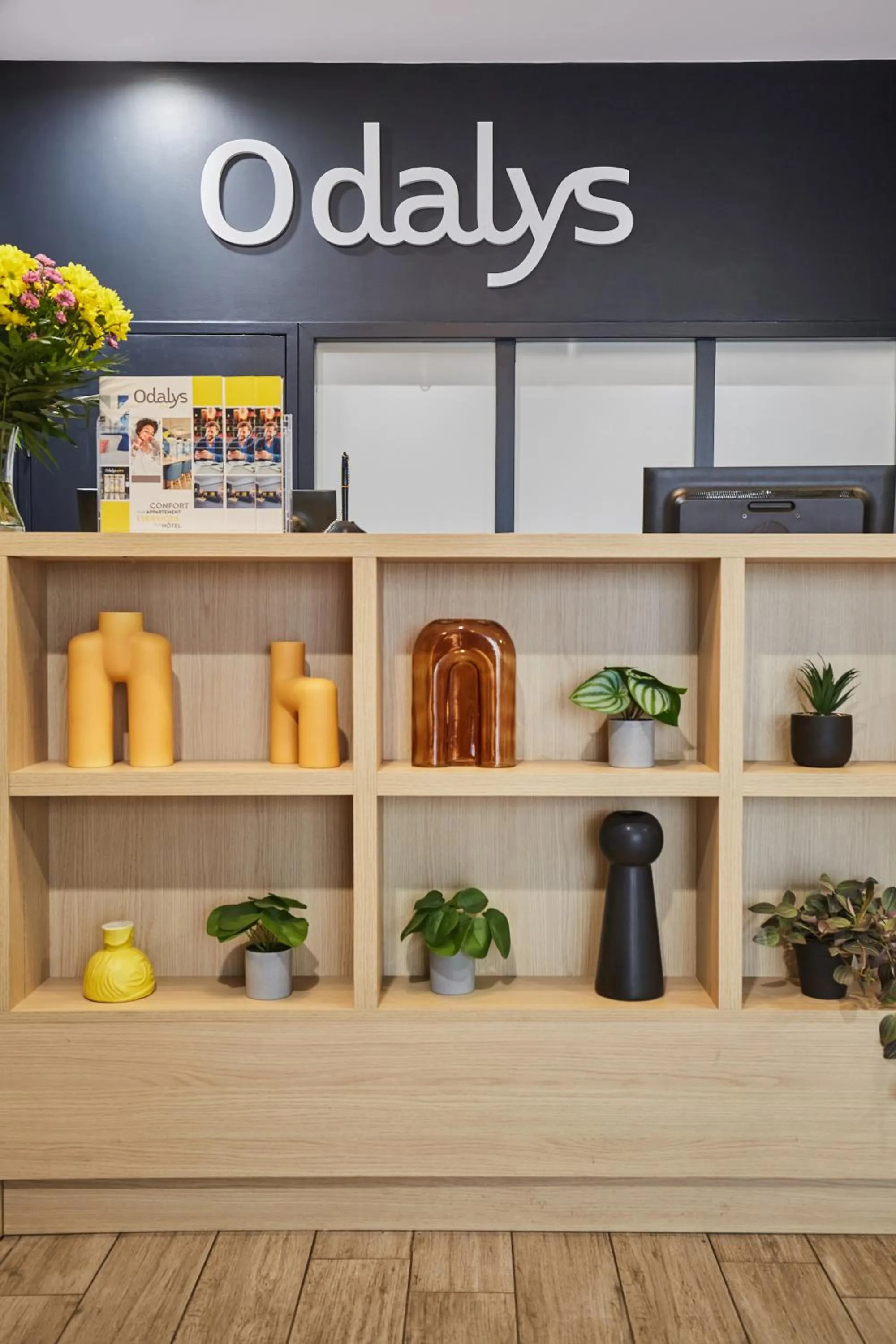 Lobby or reception in Appart Hotel Odalys City Paris Levallois