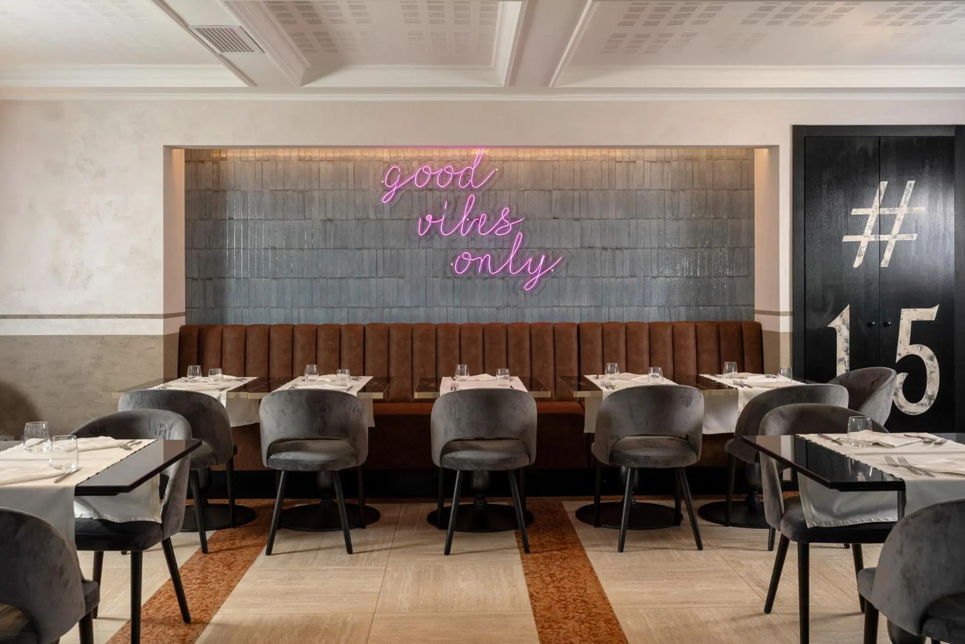 Restaurant/places to eat in Just Hotel Saronno