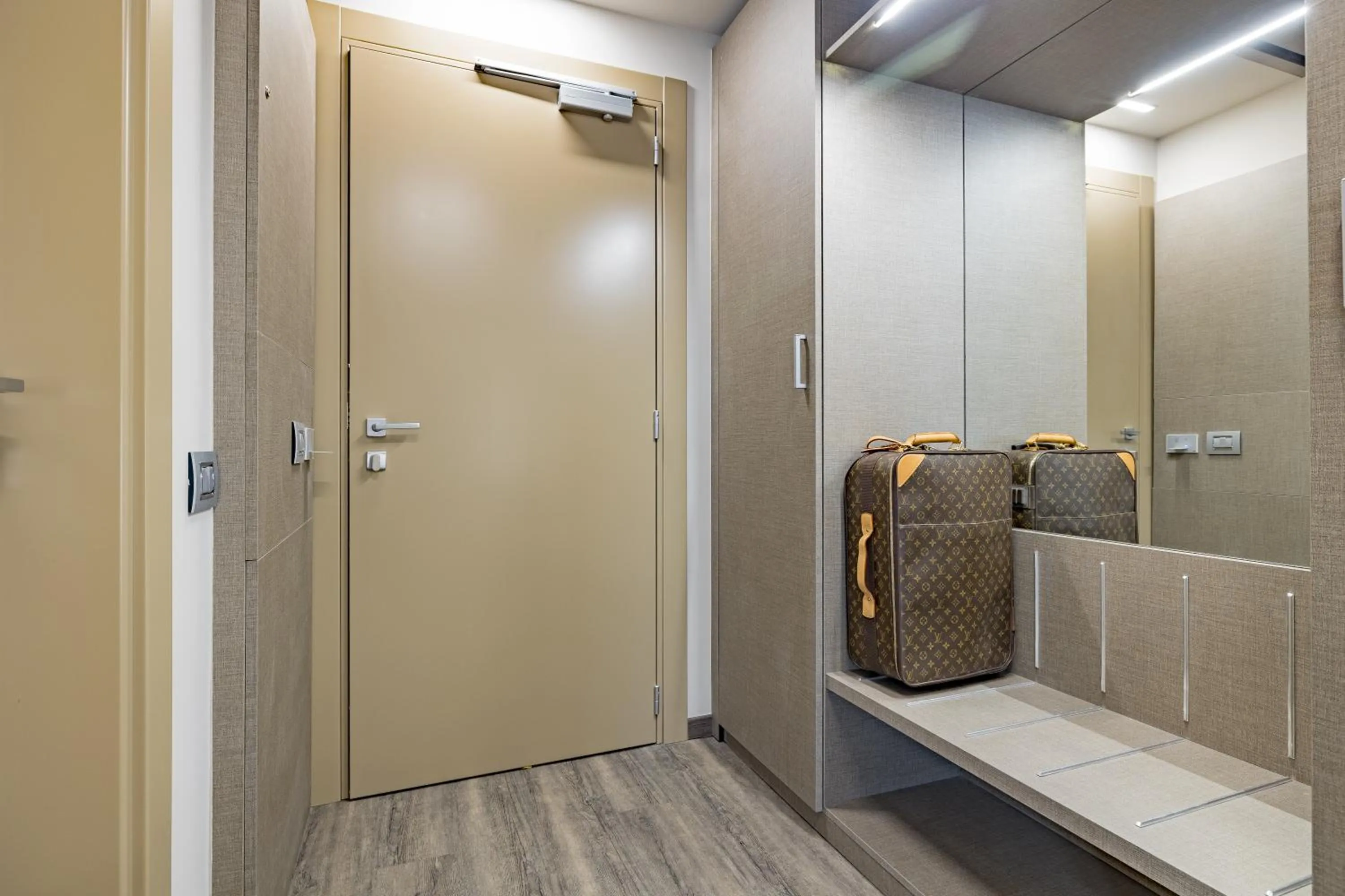 wardrobe in Just Hotel Saronno