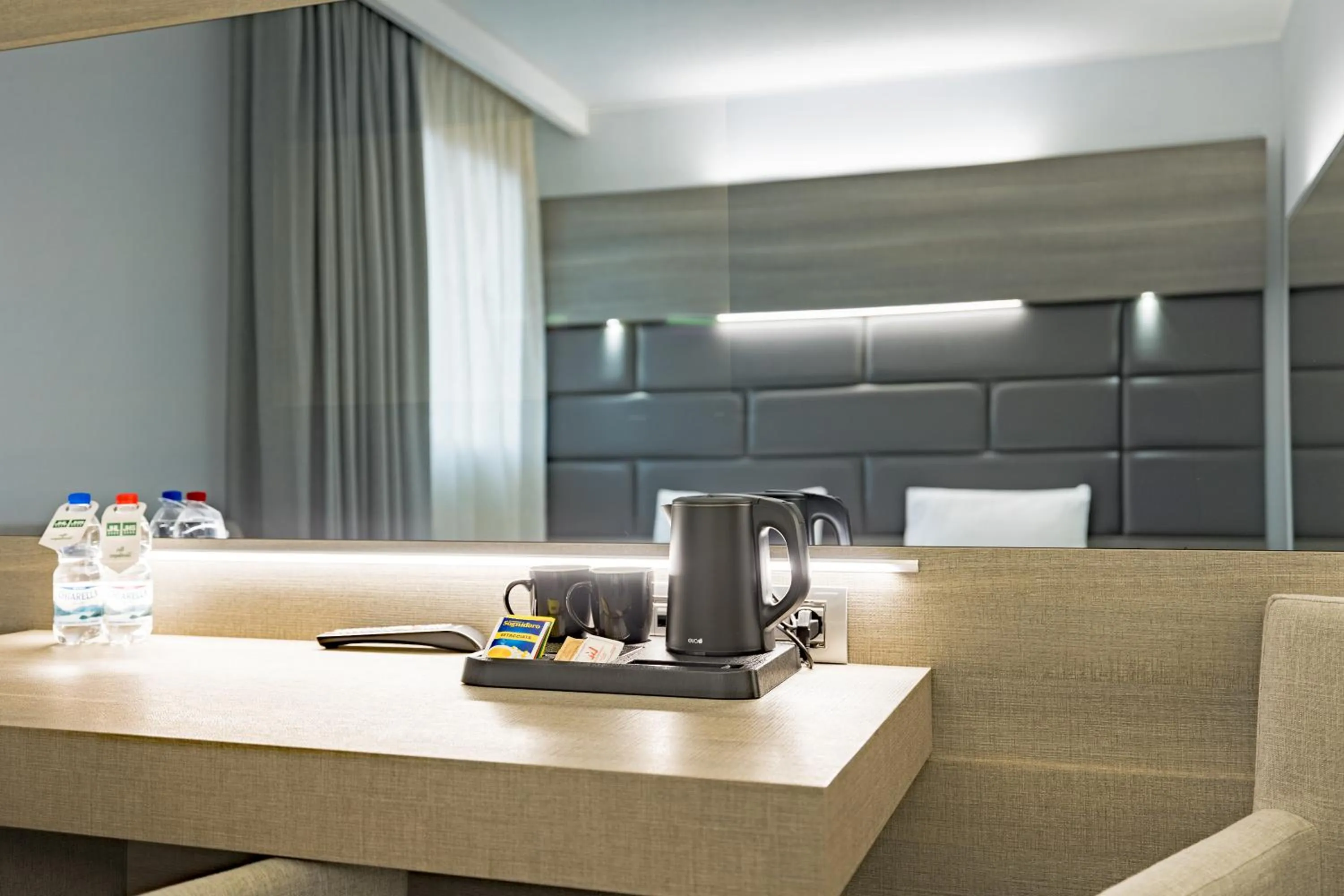 Coffee/tea facilities in Just Hotel Saronno