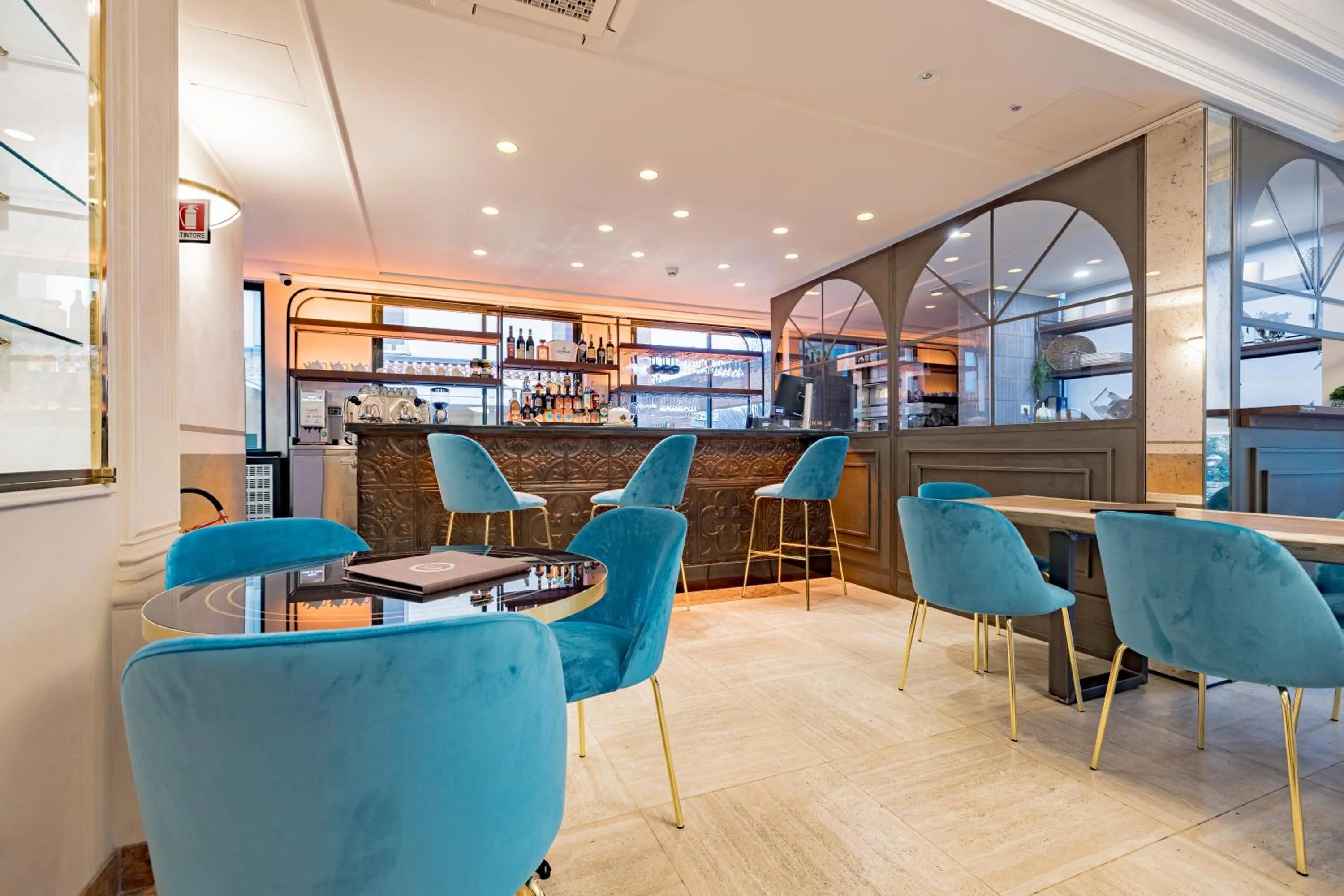 Restaurant/places to eat in Just Hotel Saronno