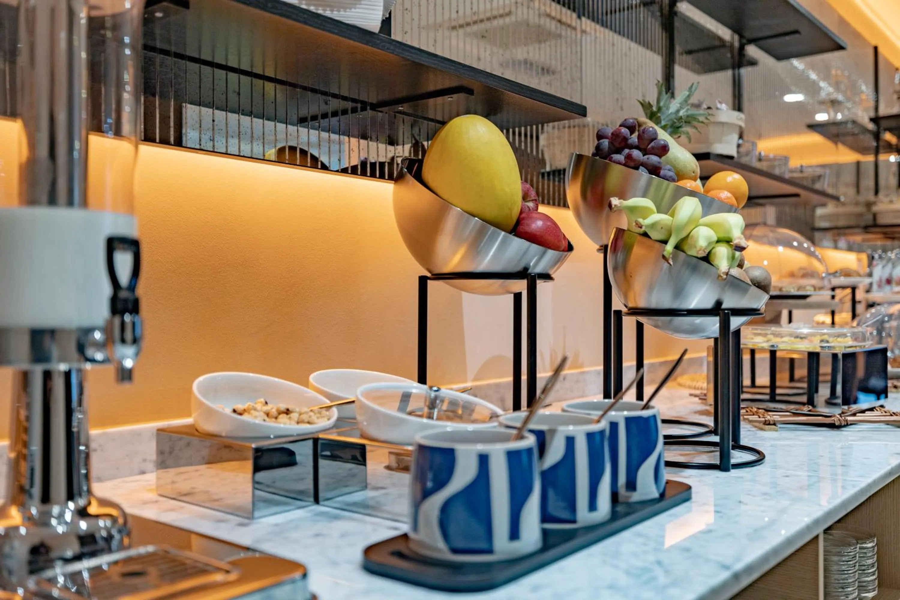 Buffet breakfast in Just Hotel Saronno