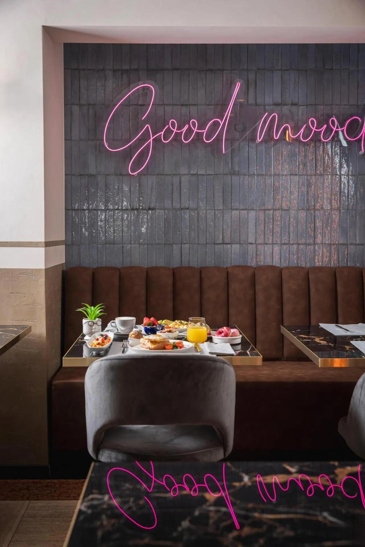 Food and drinks in Just Hotel Saronno