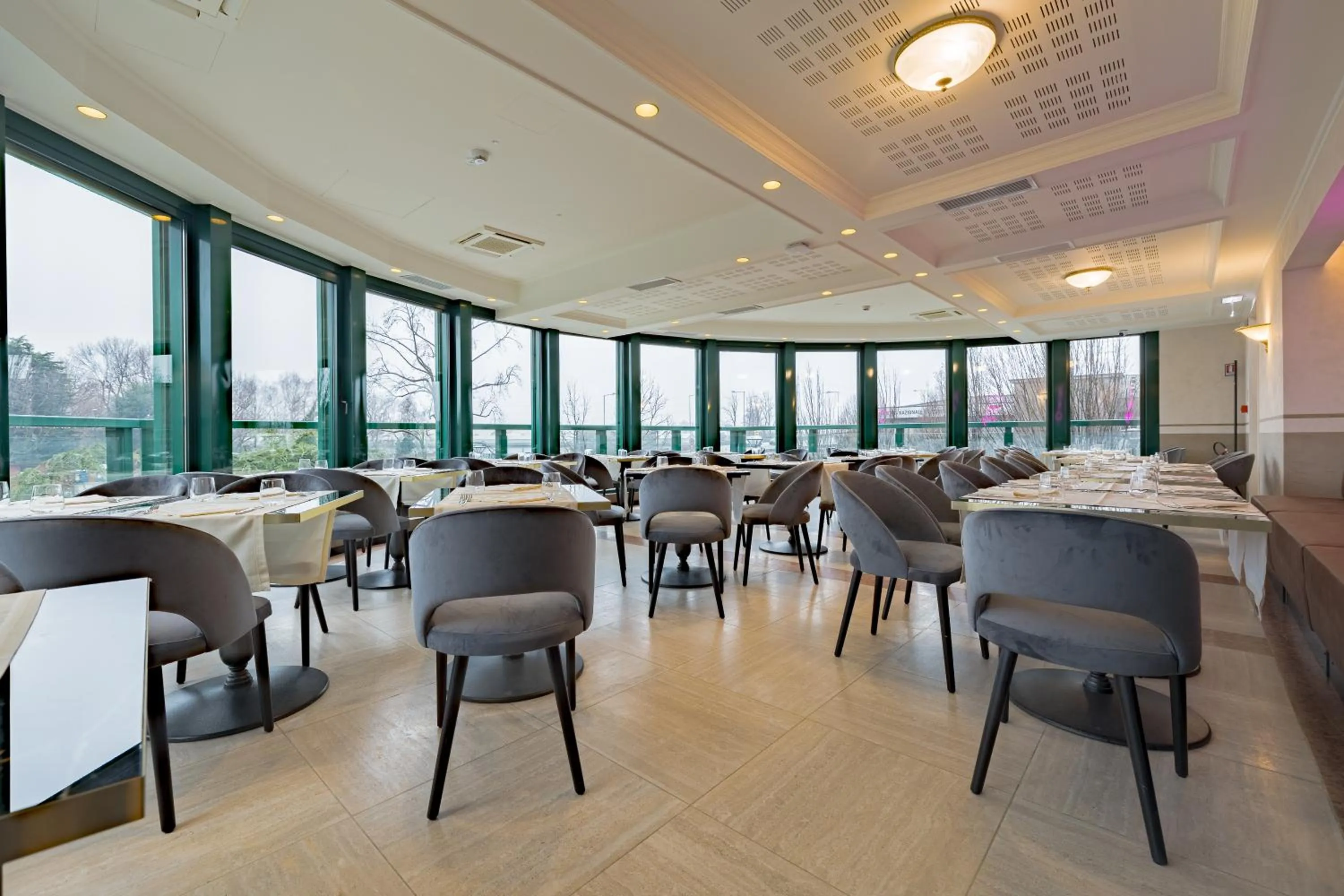 Restaurant/places to eat in Just Hotel Saronno