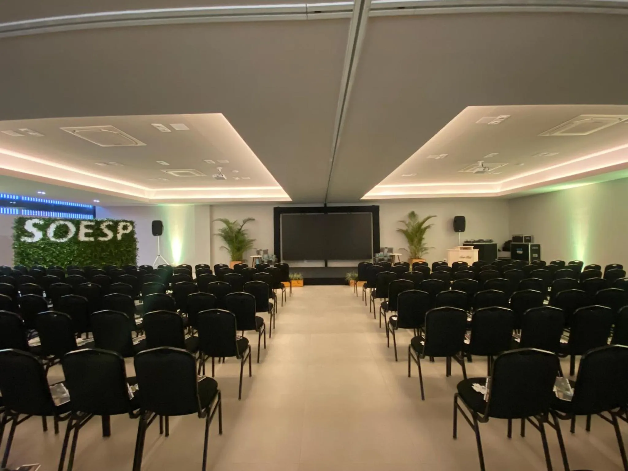 Restaurant/places to eat in Aruá Hotel, Restaurante e Convenções