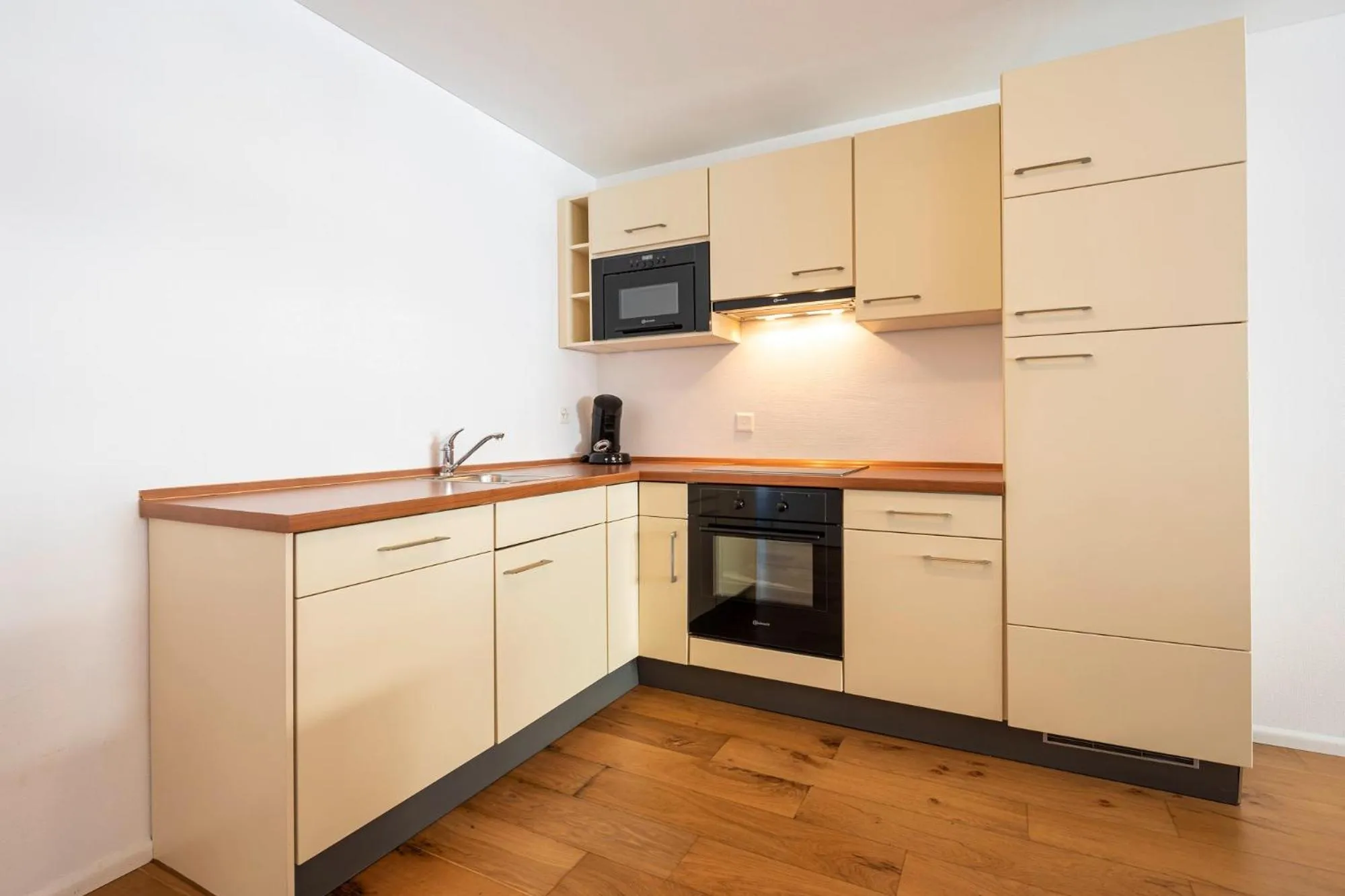 Kitchen or kitchenette in Marina Walensee Hotel