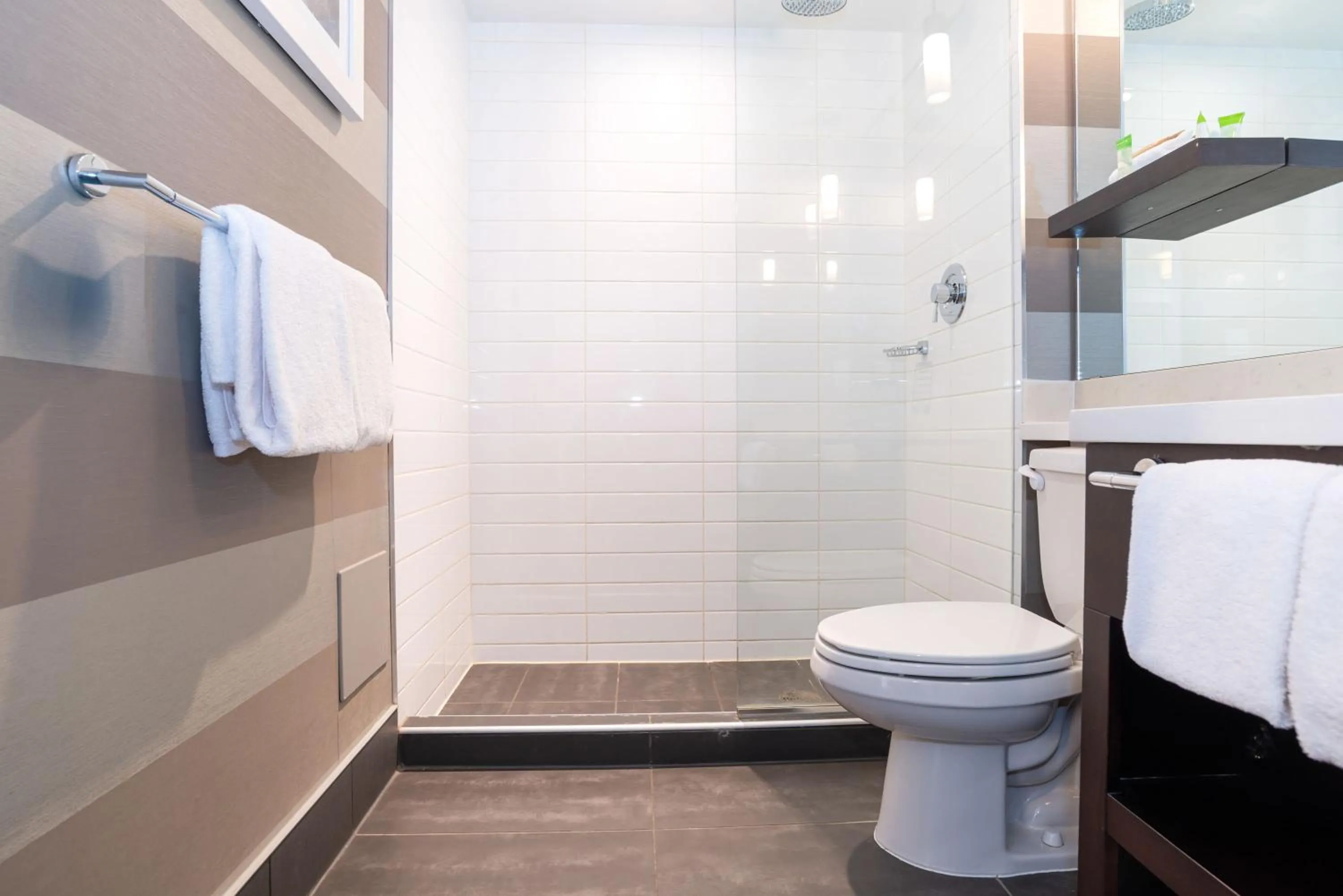 Bathroom in Sandman Hotel Edmonton West