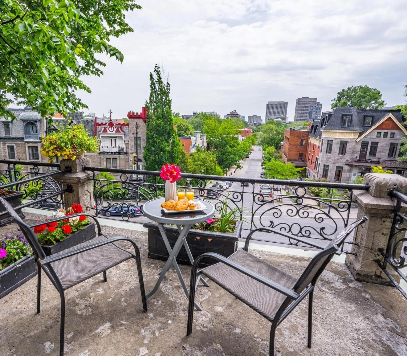 Balcony/Terrace in Hotel de Paris Montreal