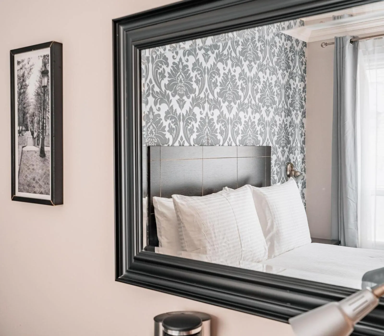 Hotel de Paris Montreal