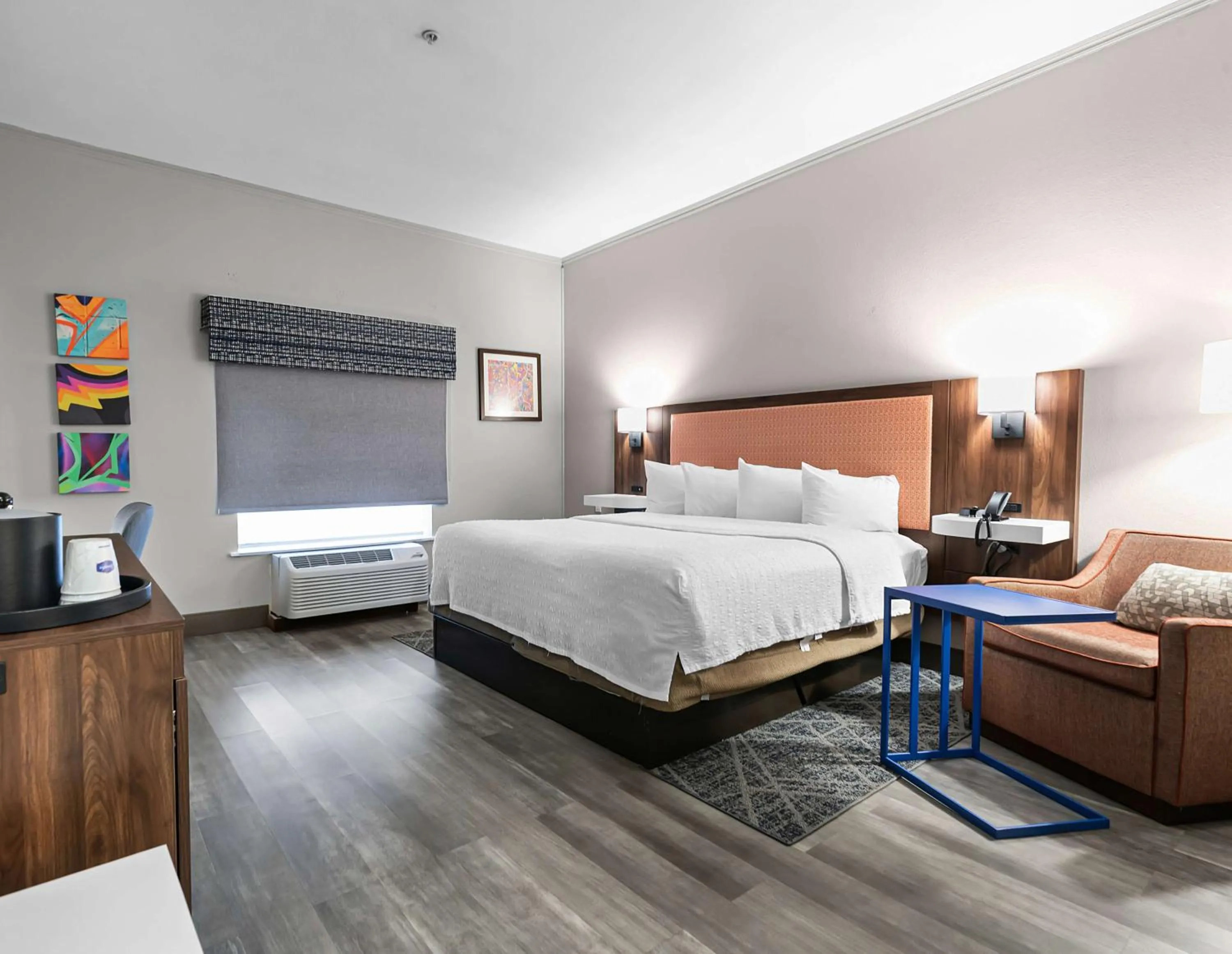 Bed in Hampton Inn Seguin