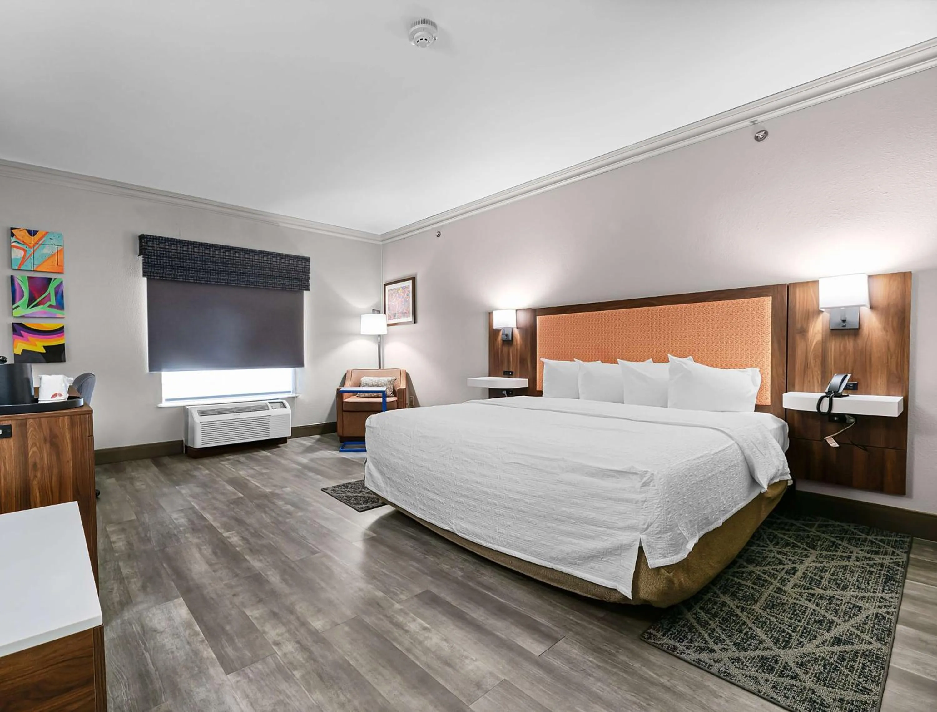 Bed in Hampton Inn Seguin