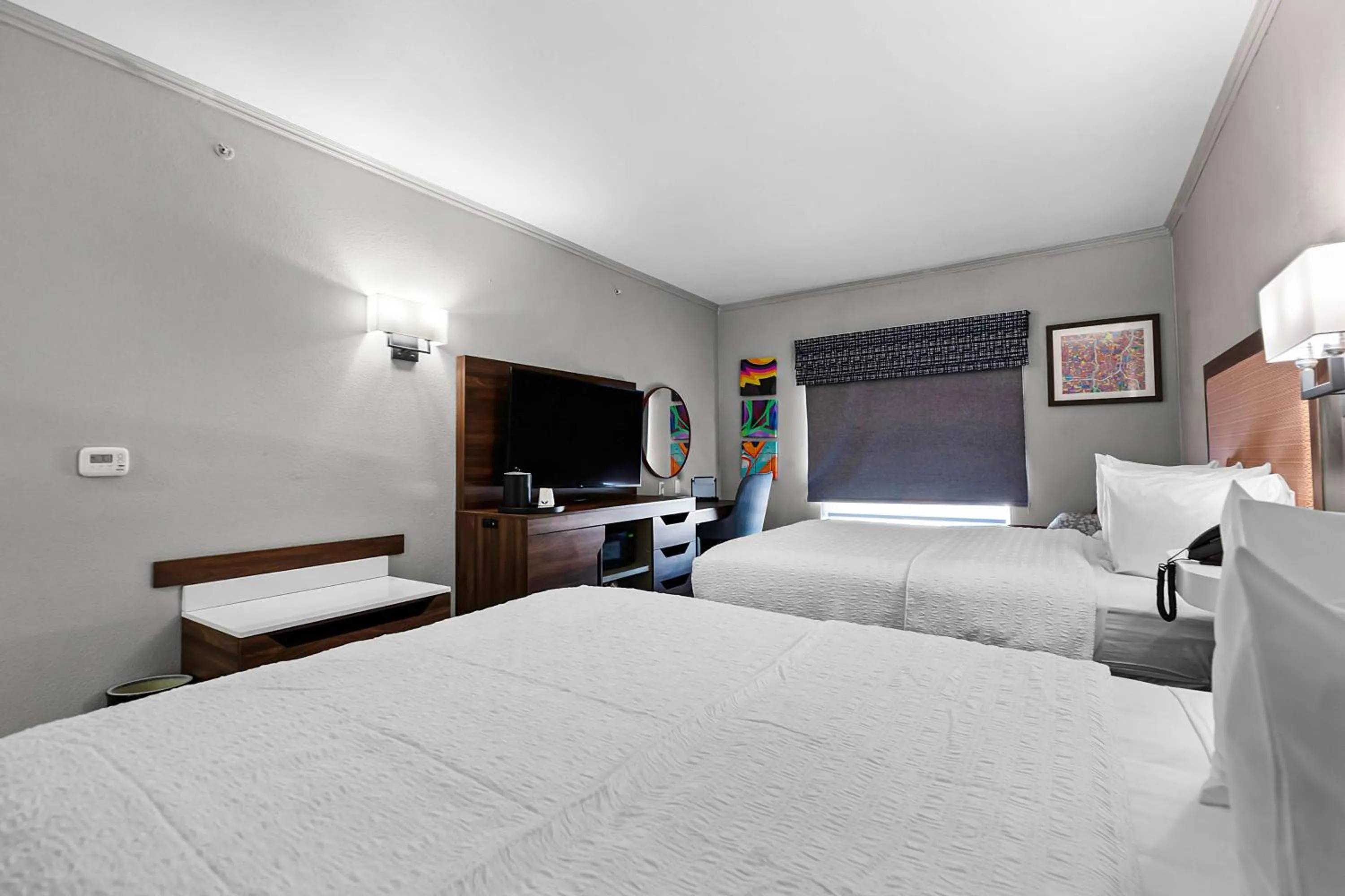 Bed in Hampton Inn Seguin