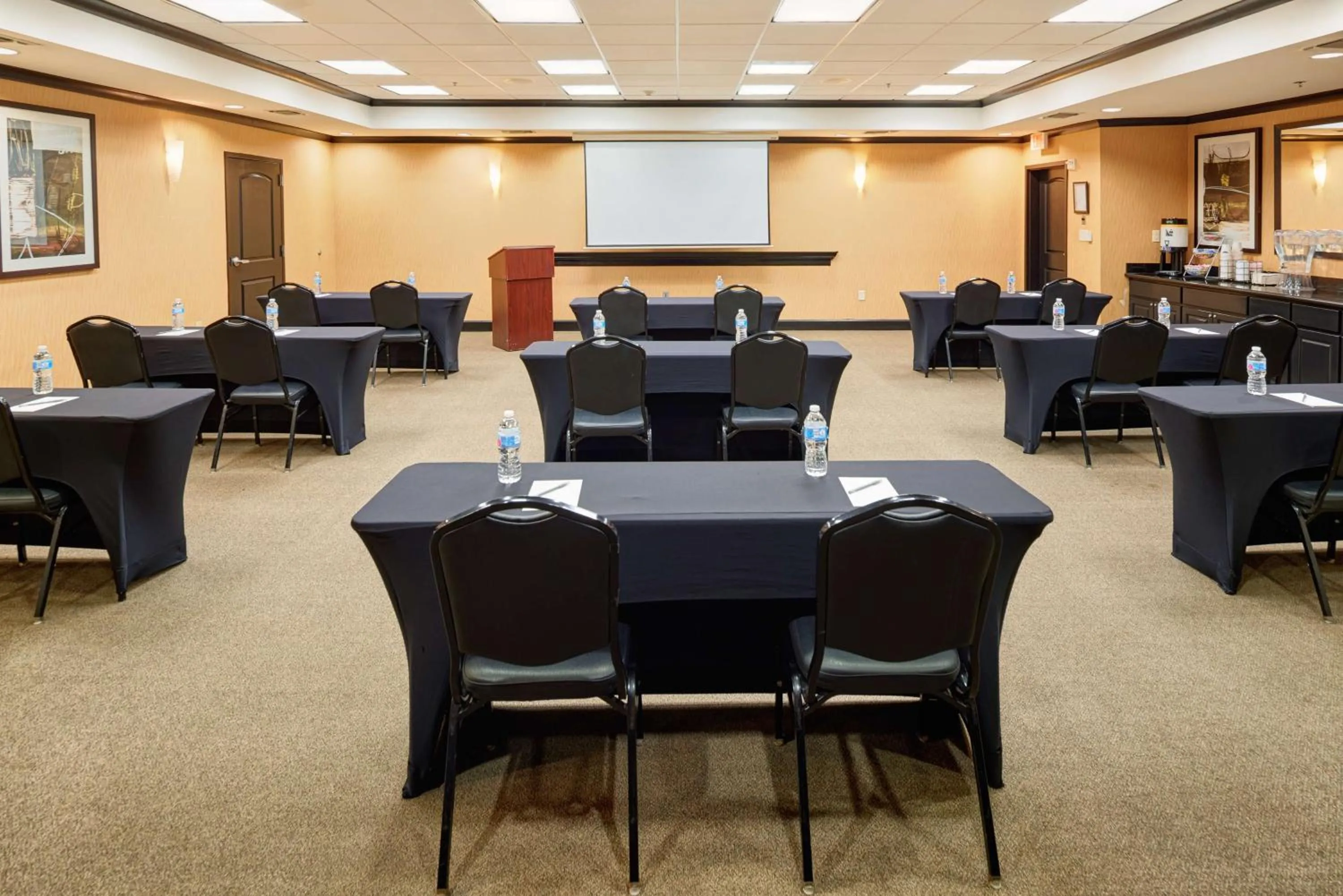 Meeting/conference room in Hampton Inn & Suites Longview North