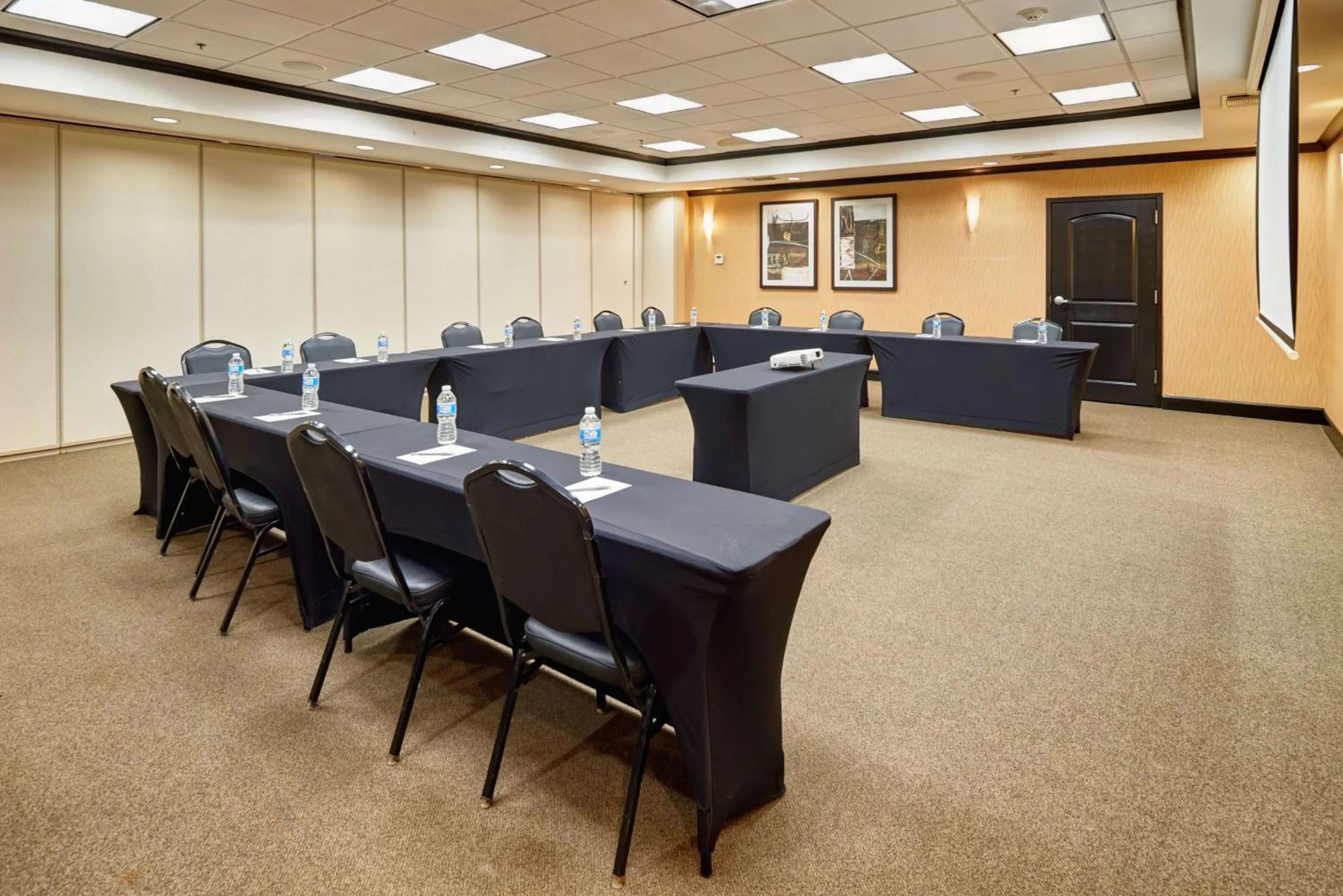 Meeting/conference room in Hampton Inn & Suites Longview North