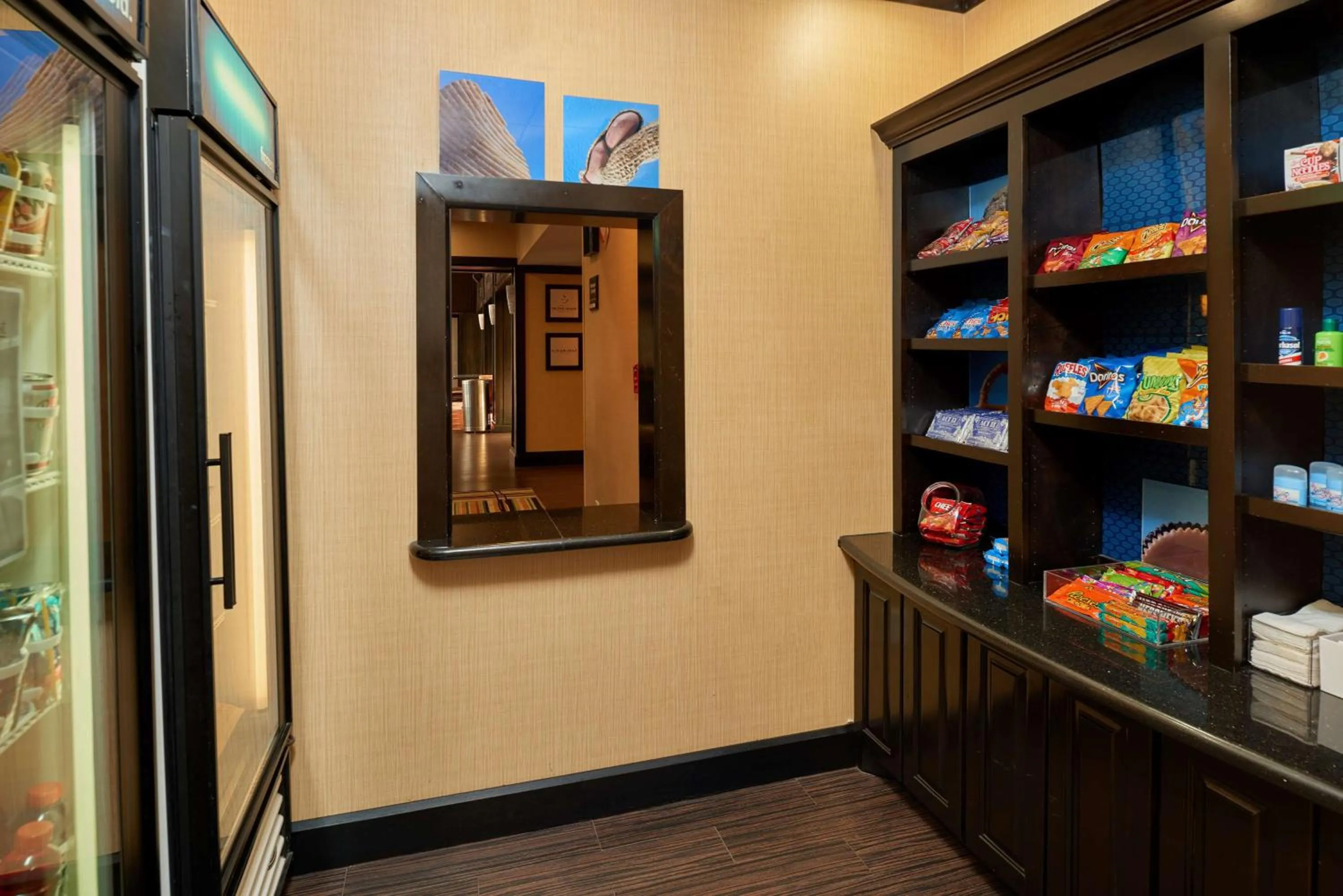 Restaurant/places to eat in Hampton Inn & Suites Longview North