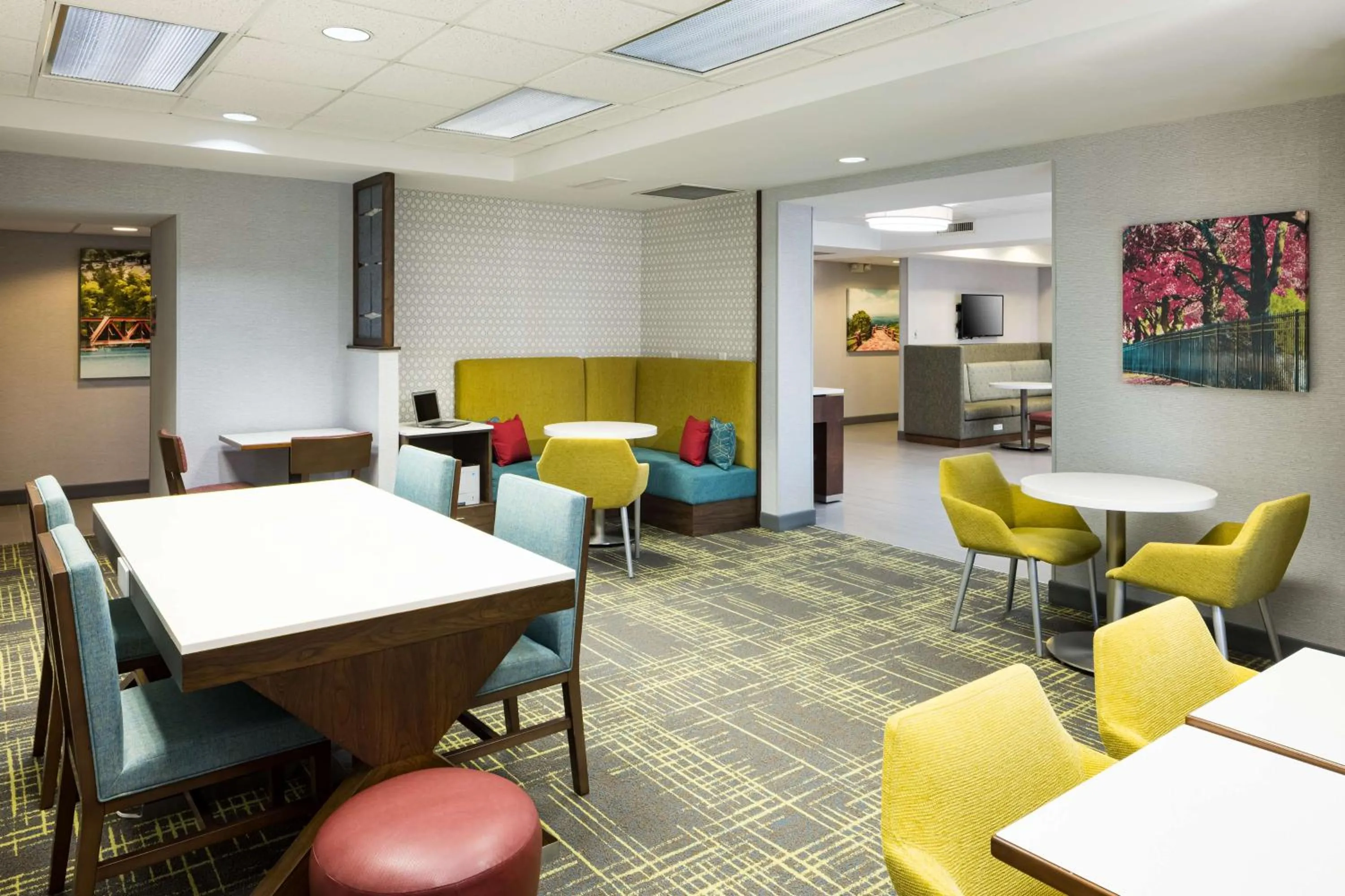 Breakfast in Hampton Inn Bentonville-Rogers